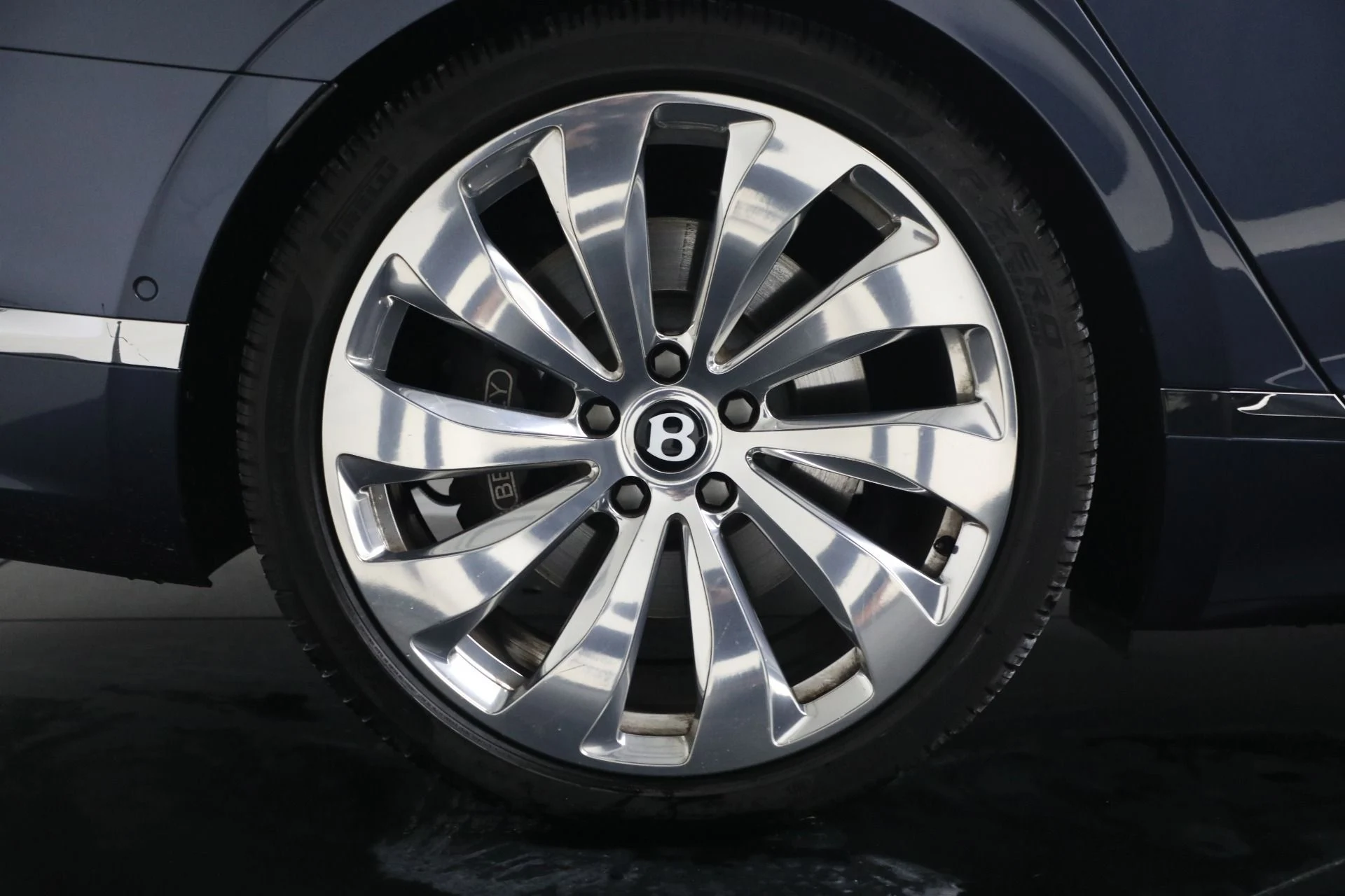 mph011_1051528053_Used_2020_Bentley_Flying_Spur_W12_1770077960_ab13c549e9