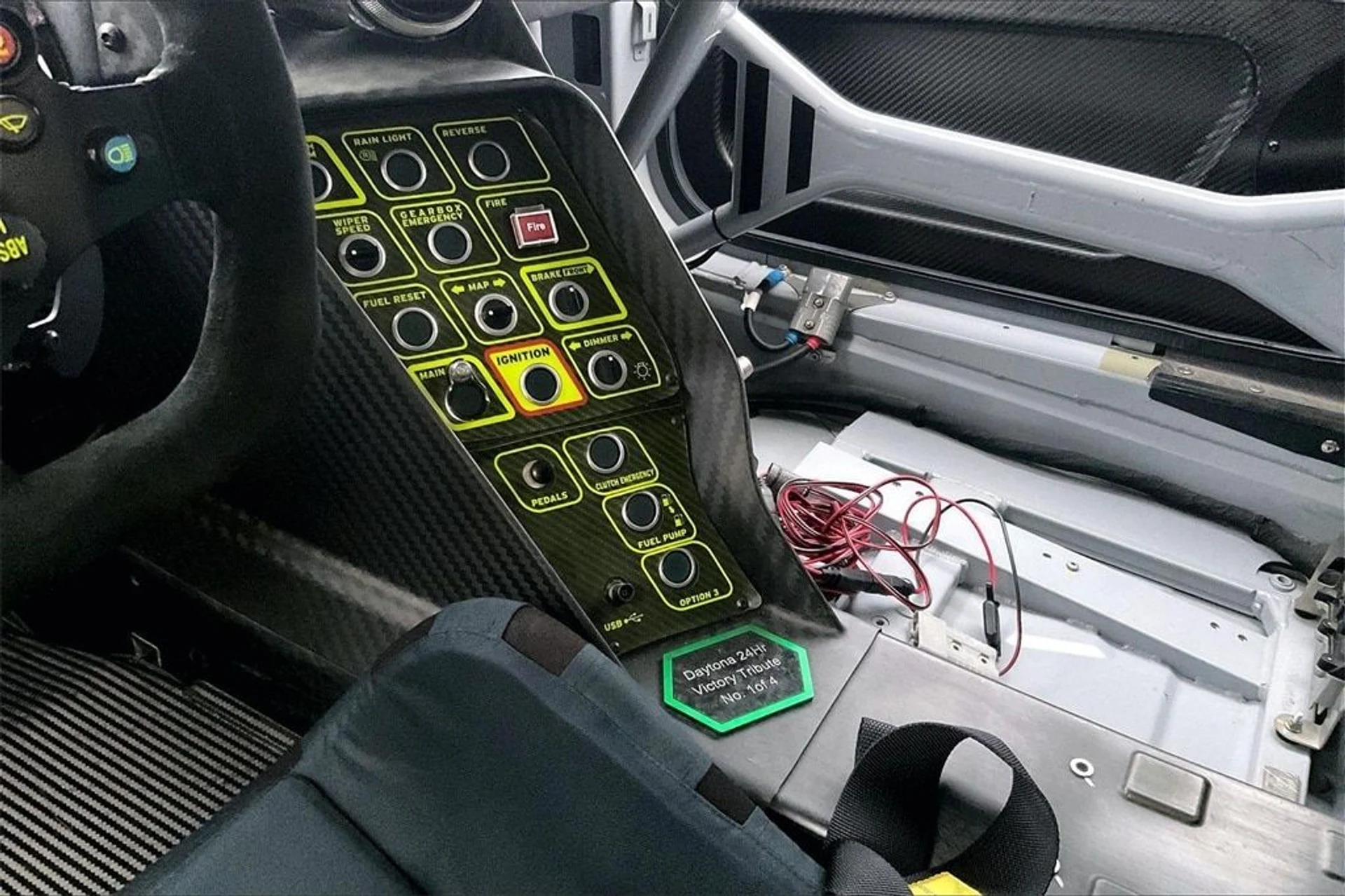 mph011_105542891_49fdfad0b2c2afcdf8fcccd5e61a65e7x_6e7ff76abe