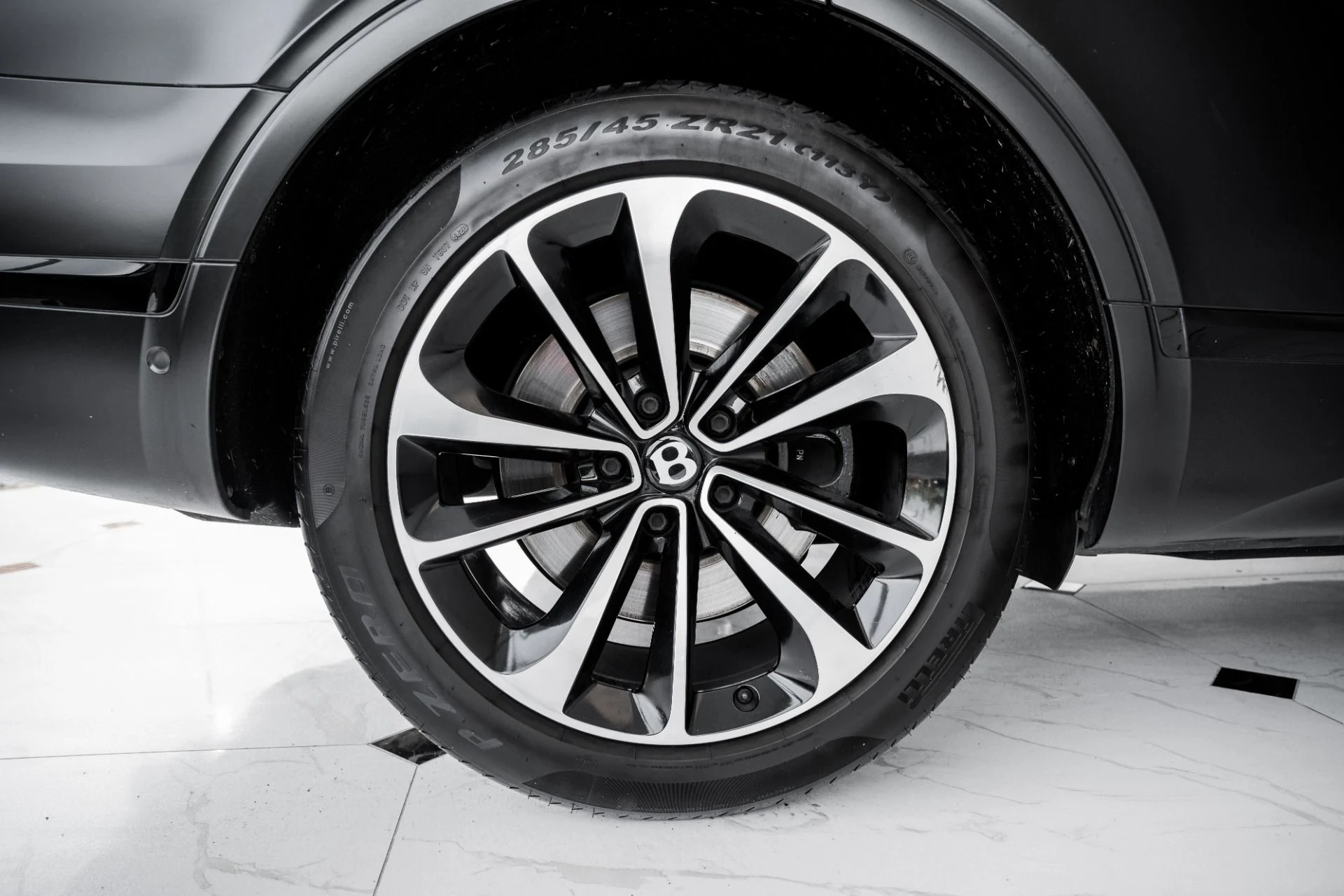 mph011_106420619_Used_2017_Bentley_Bentayga_W12_1683659120_46a4b670e8