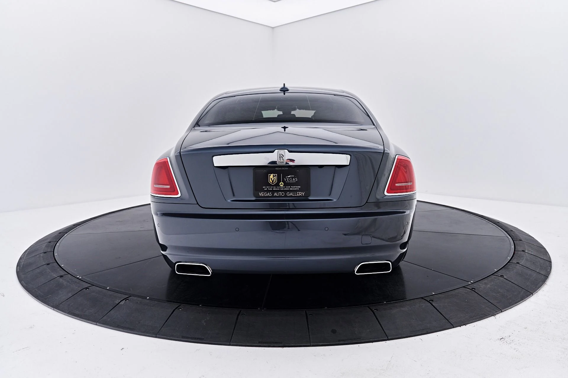 mph011_1064860439_Used_2016_Rolls_Royce_Ghost_Base_1791332940_418e75b11f