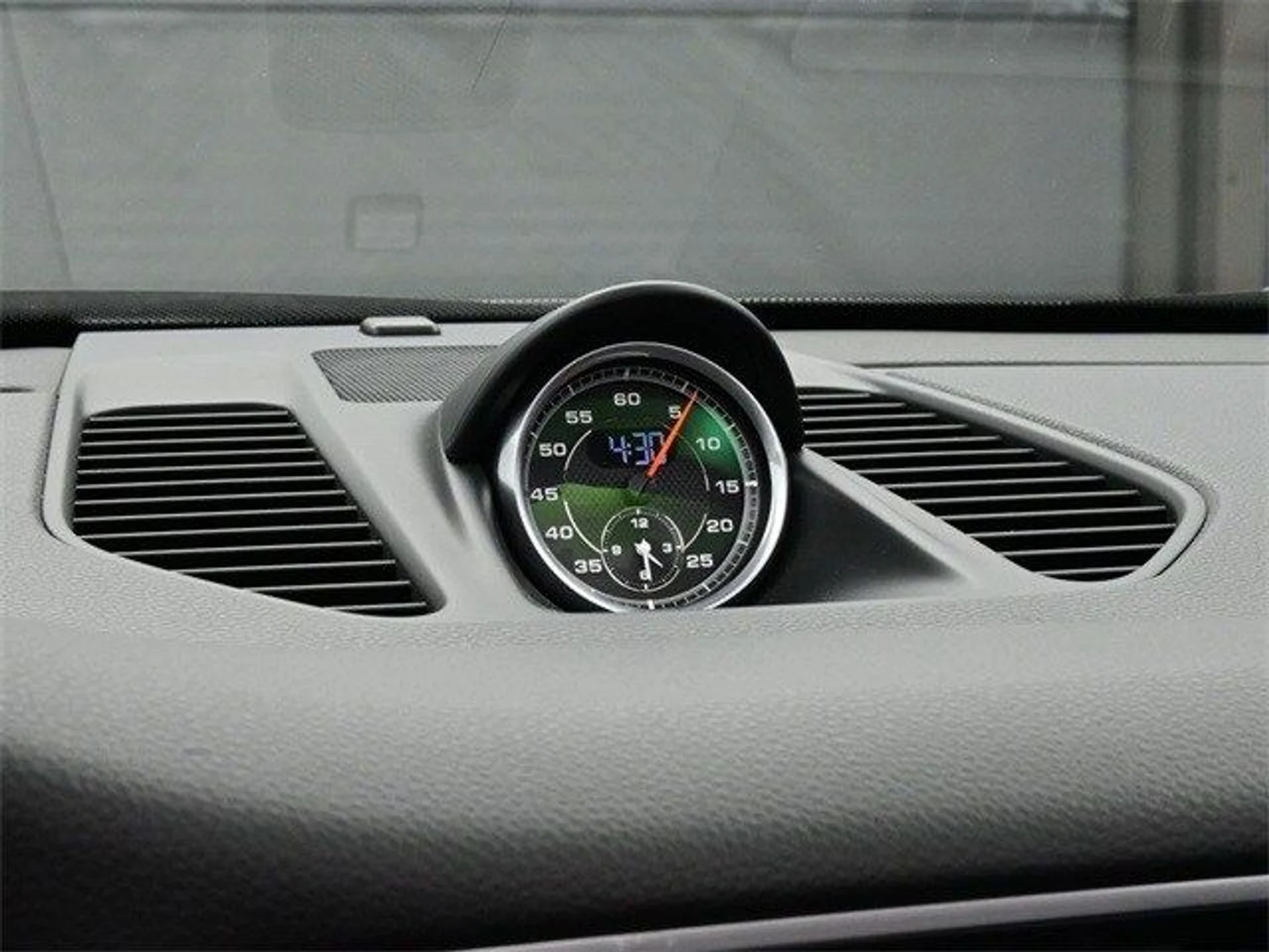 mph011_1066694658_e828d69b3b33fae005c653d4e3b7d077x_008b7fb562