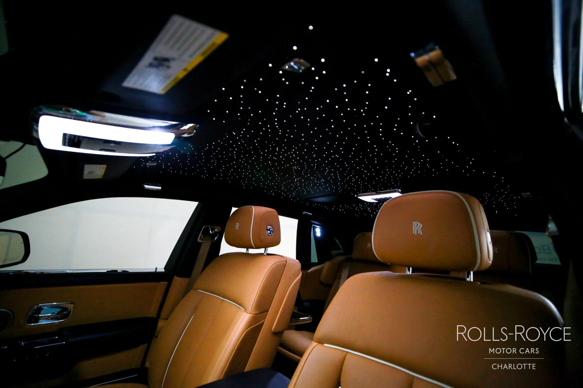 mph011_1067773725_Used_2020_Rolls_Royce_Phantom_1752871576_62ed369608