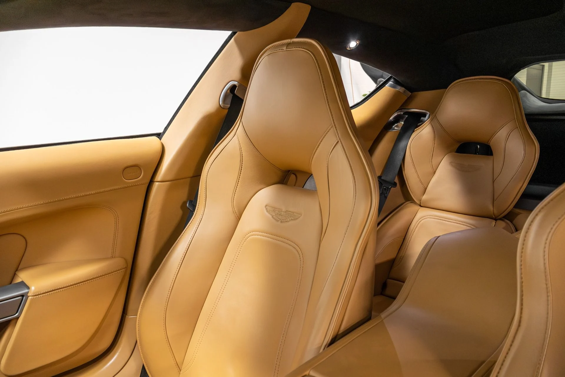 mph011_1073794752_Used_2016_Aston_Martin_Rapide_S_1767648441_a5ceabd300