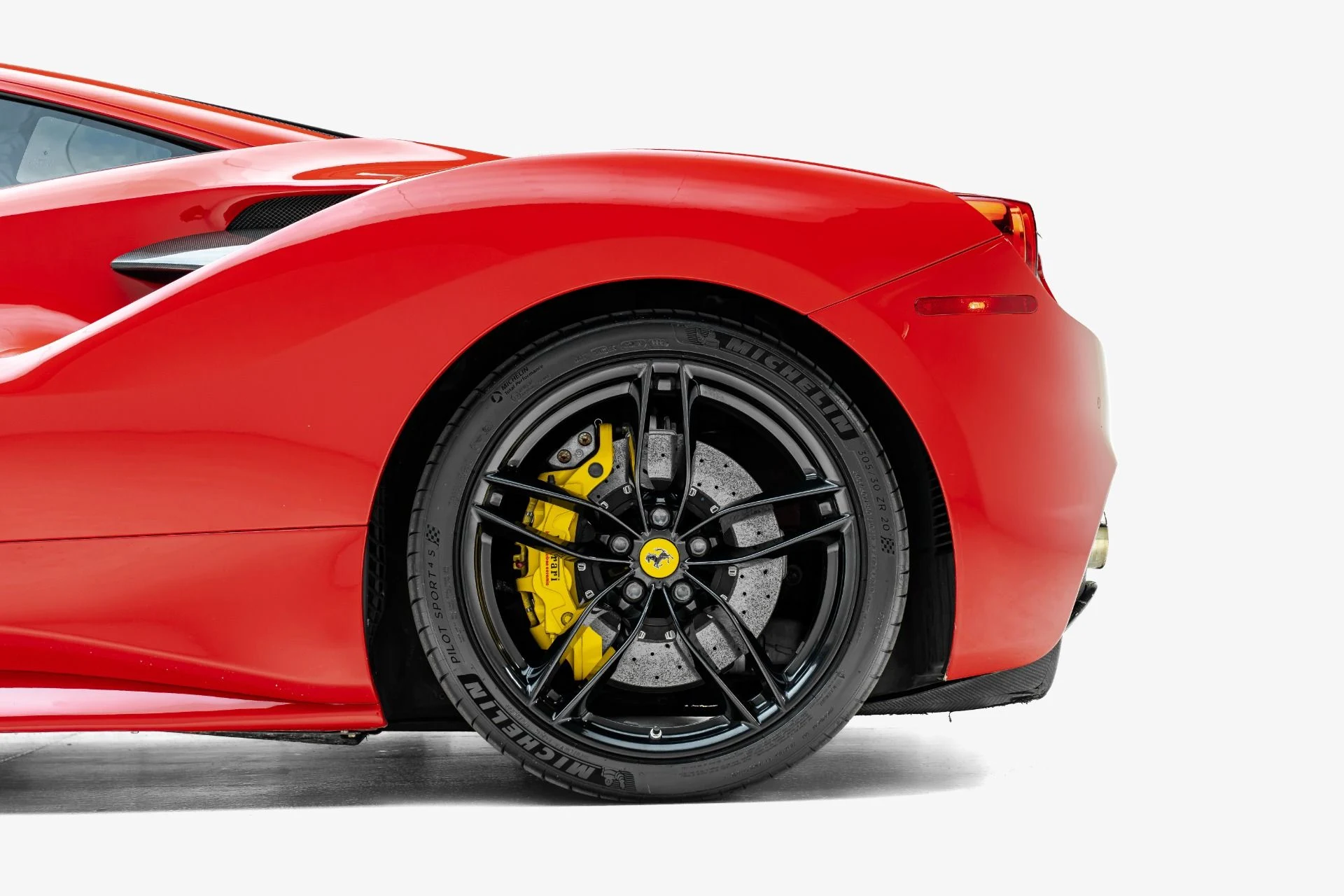 mph011_1076159873_Used_2016_Ferrari_488_GTB_1789513481_ed9edbb54f