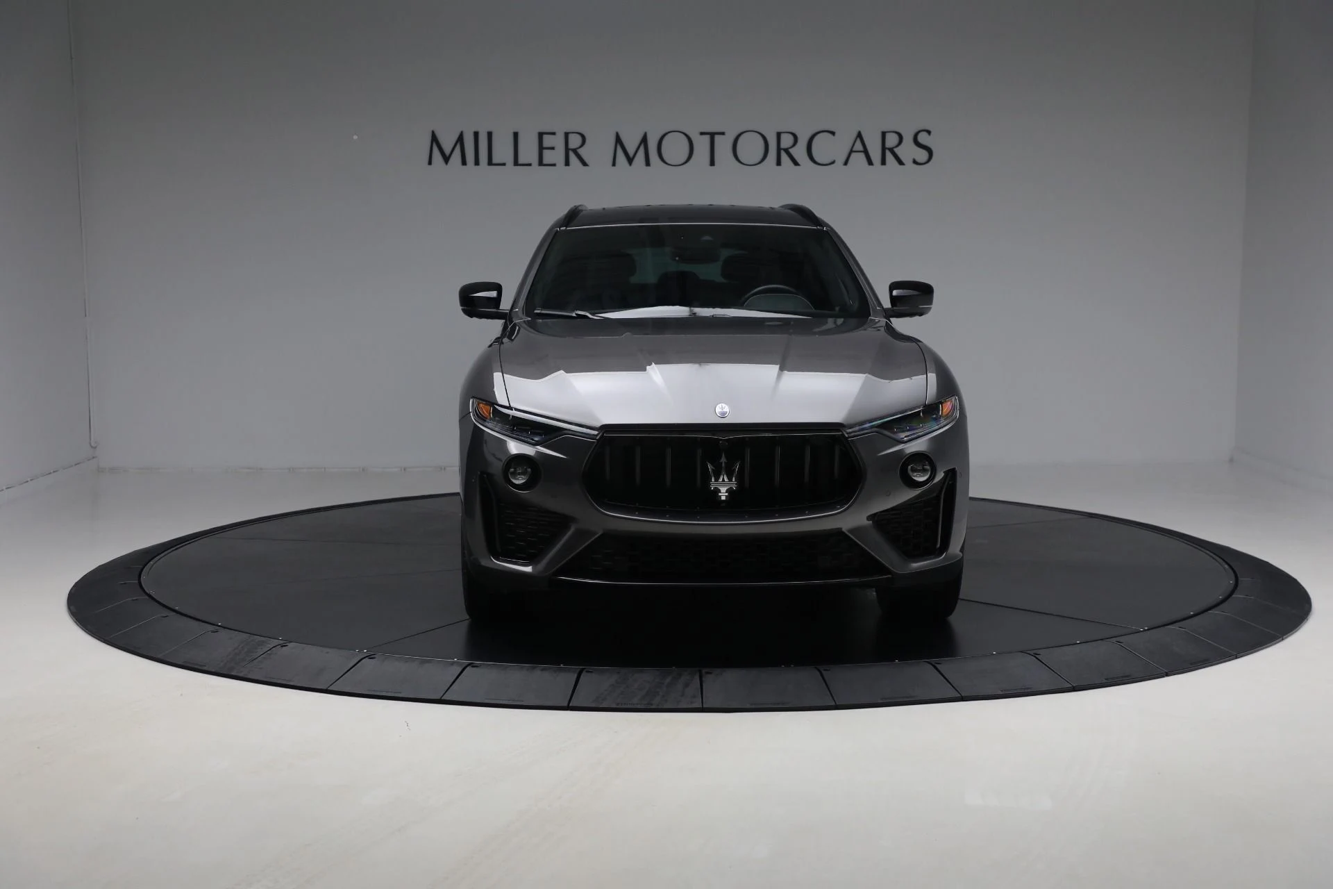 mph011_1078379181_Used_2022_Maserati_Levante_Modena_c2f7726db3
