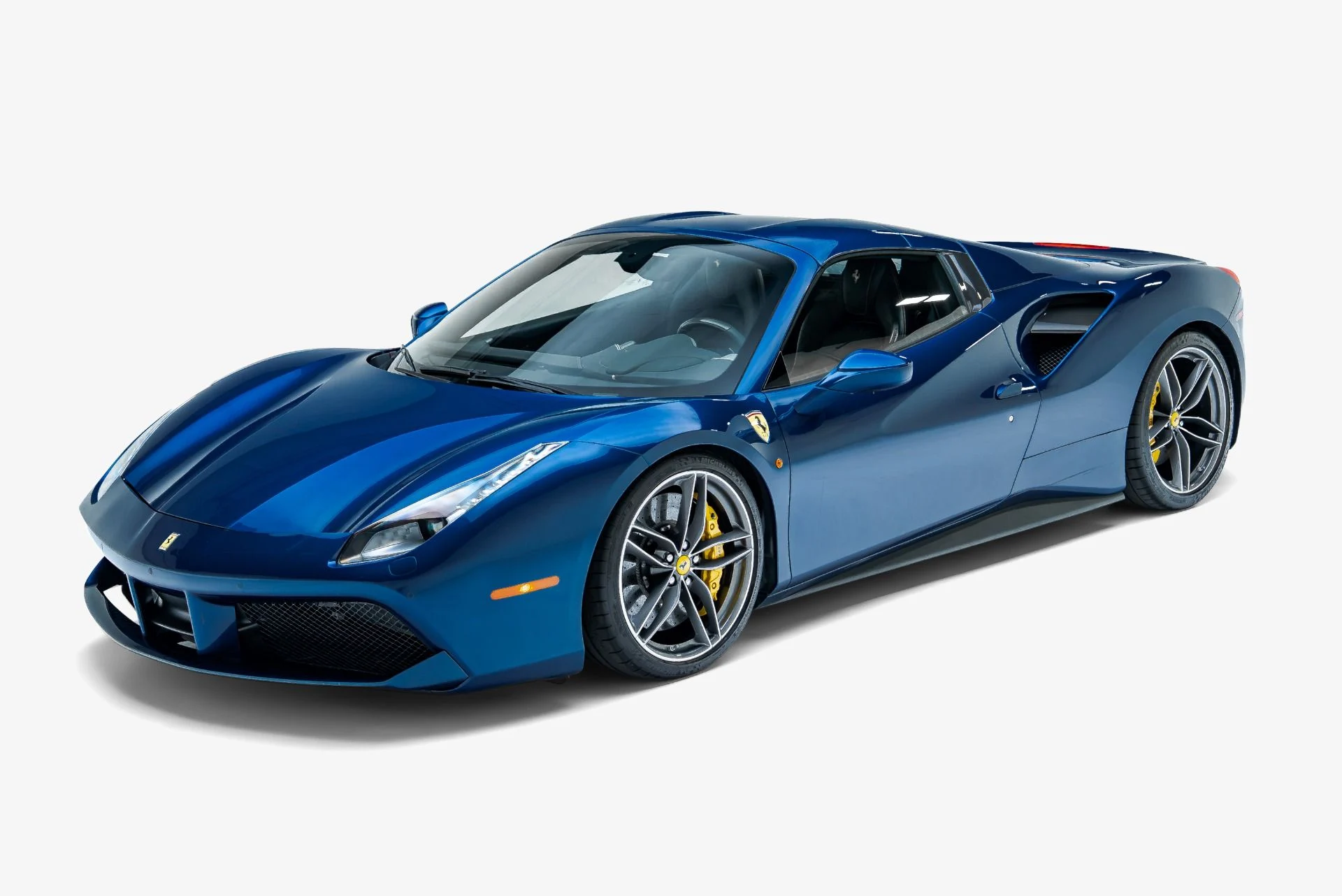 mph011_1092854299_Used_2019_Ferrari_488_Spider_1791569488_9b3e3acc97