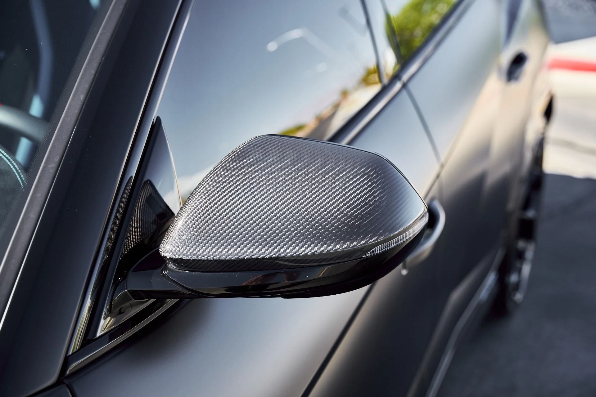 mph011_1095625694_Used_2024_Lamborghini_Urus_Performante_1773367074_2845a9739b