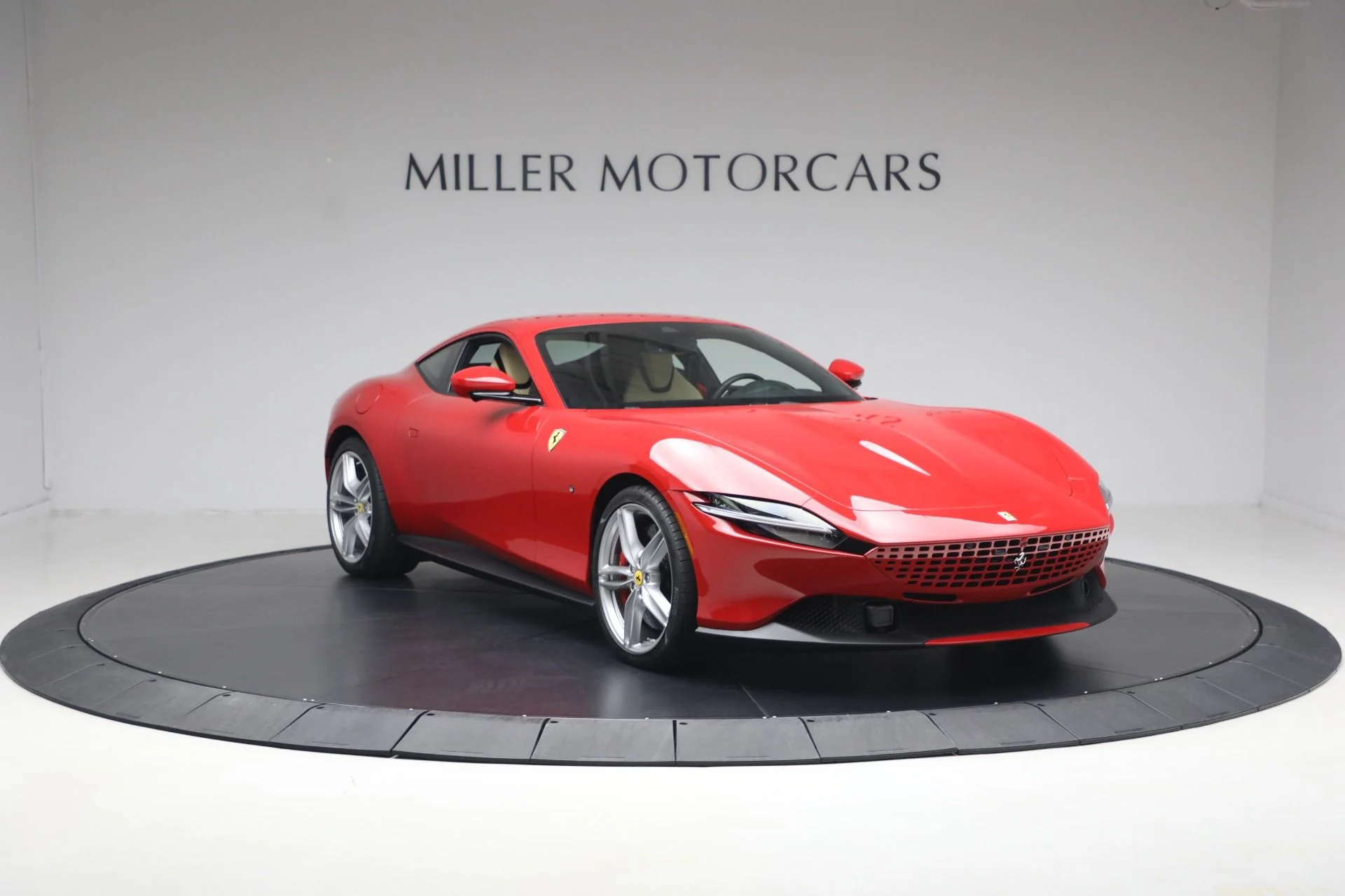 mph011_1096102224_Used_2022_Ferrari_Roma_1780607995_003f2d3387