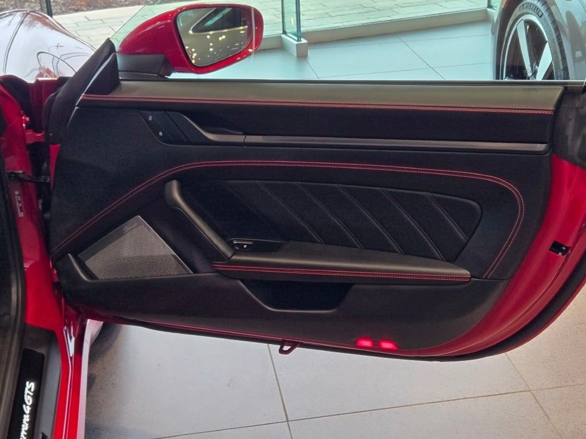 mph011_1099356239_12_aad5d1a709