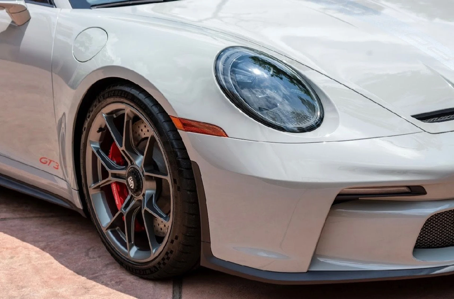 mph011_1103978170_Used_2023_Porsche_911_GT_3_Touring_1756326133_3c9c54012f
