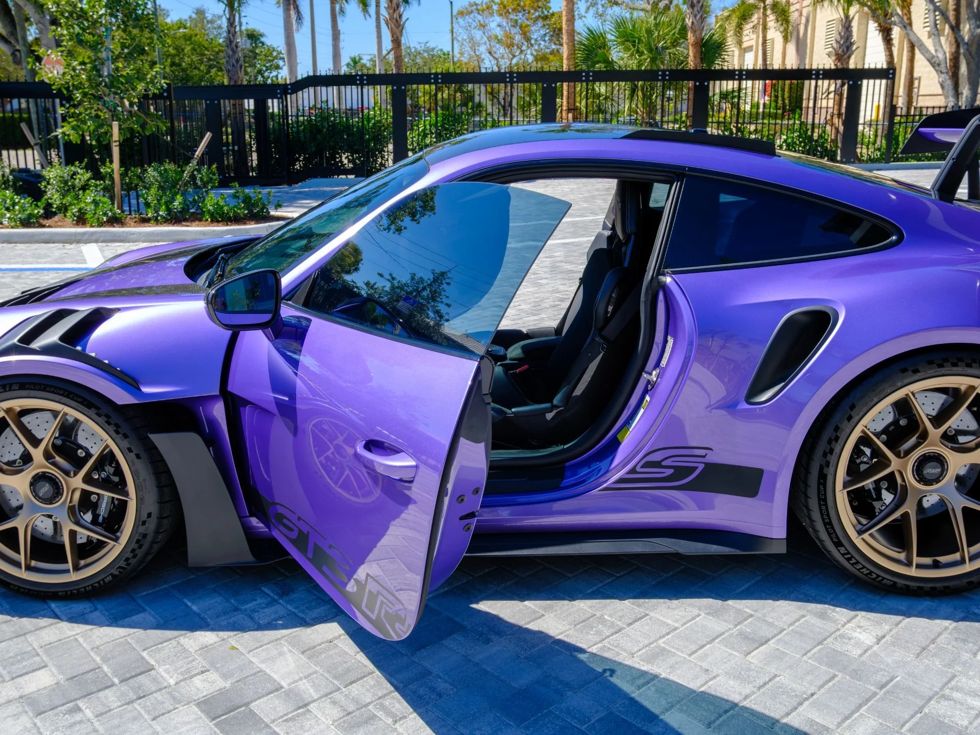 mph011_1104447996_Used_2024_Porsche_911_GT_3_RS_1771891928_f9cc2db3d8