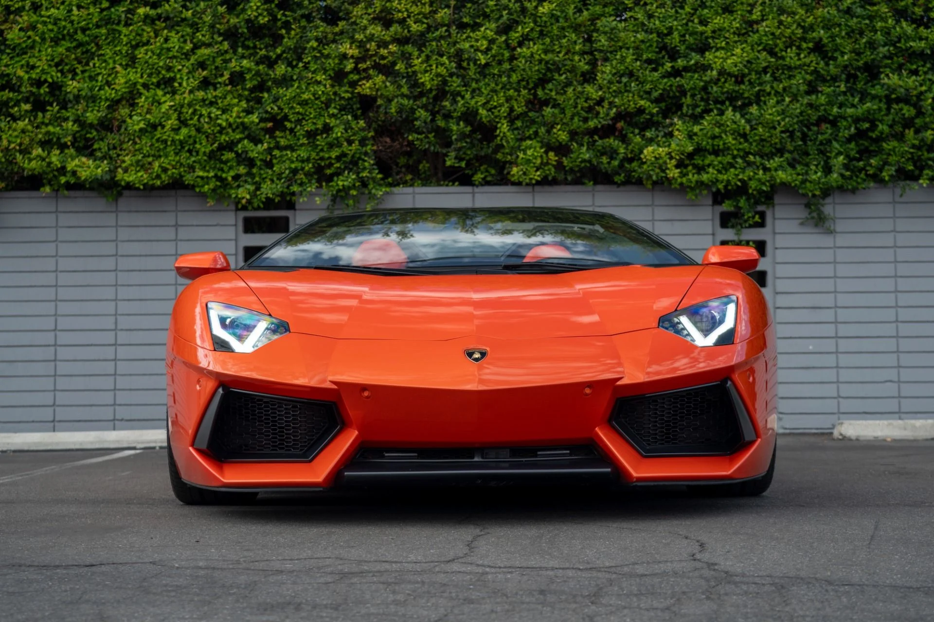 mph011_1111001360_Used_2014_Lamborghini_Aventador_LP_700_4_1760049910_89c246e474
