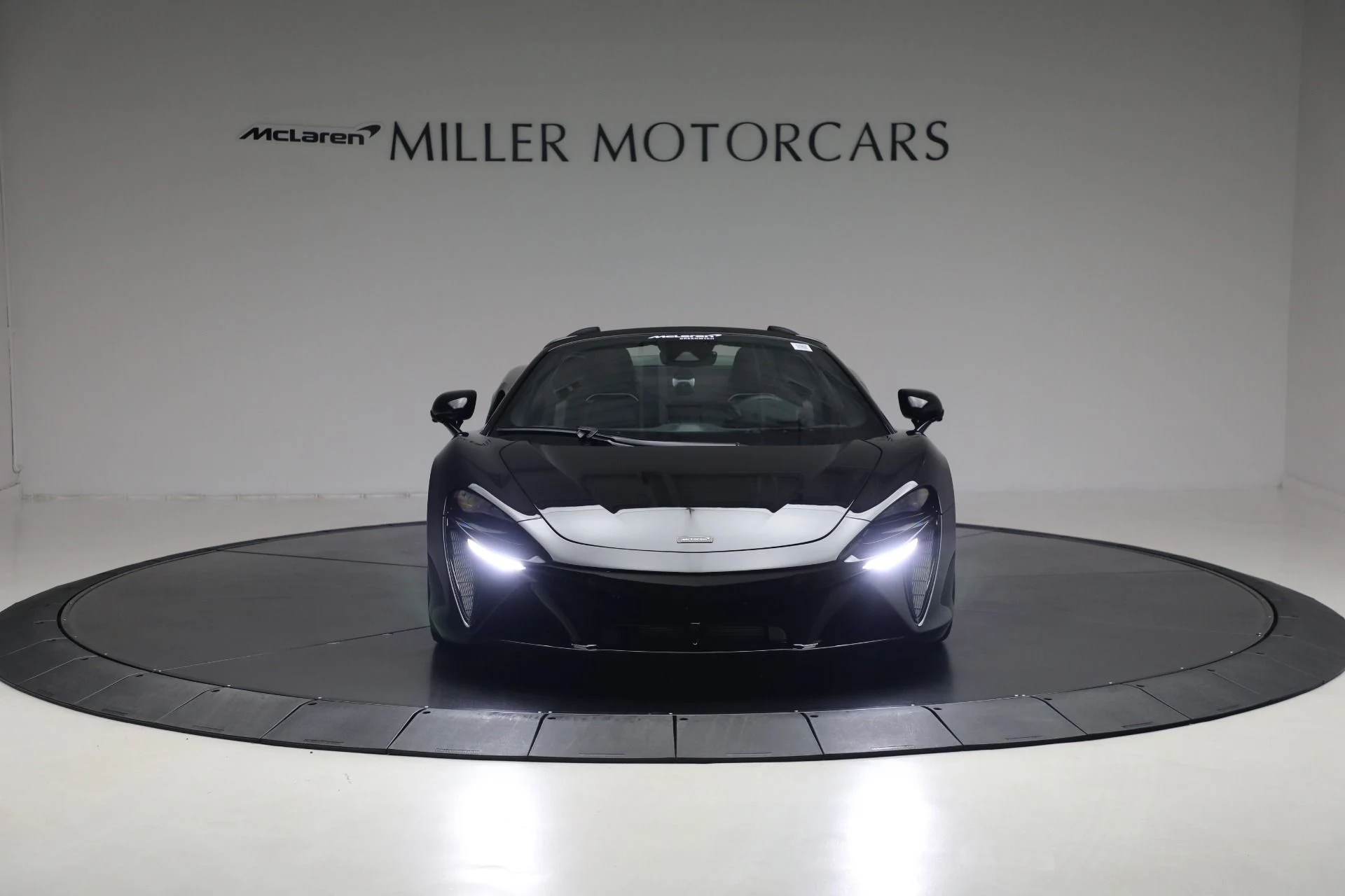 mph011_1112739525_New_2025_Mc_Laren_Artura_Spider_c83c533935