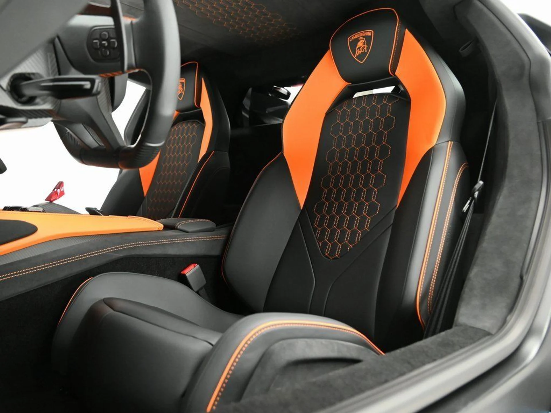 mph011_111723452_25691bcc541276d3088ed21c5e6dd758_3a12db6946