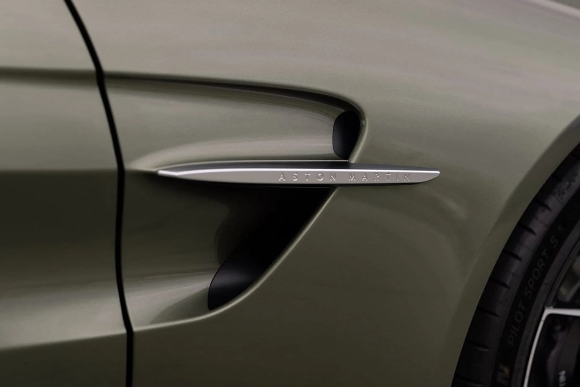 mph011_111724847_d0006f4aec352c515d2199fe1e33fc37x_c2e5d94b65