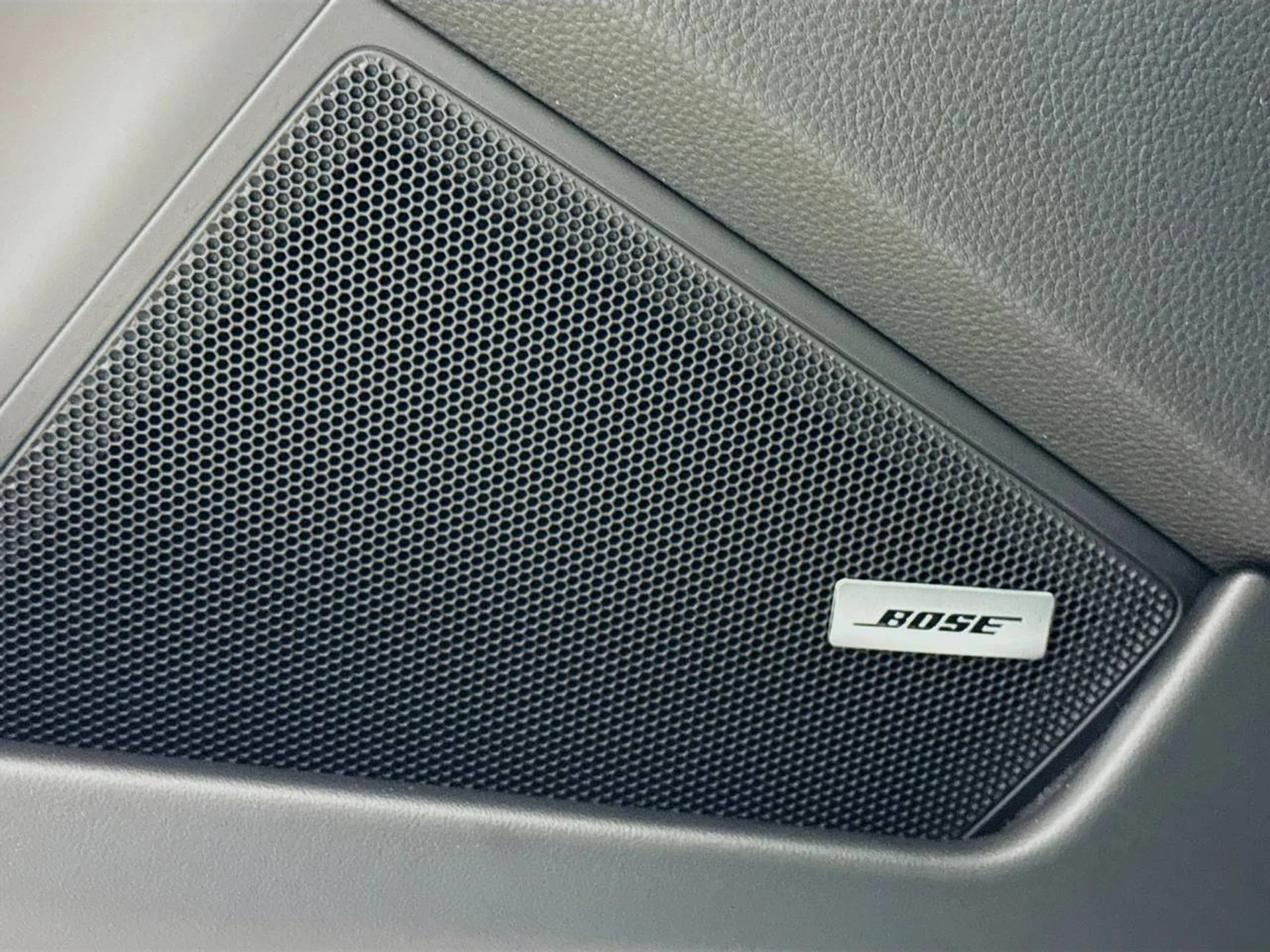 mph011_1120380439_e2b11abd229d58c143a86c24c6de3ed4_114f1f19f4