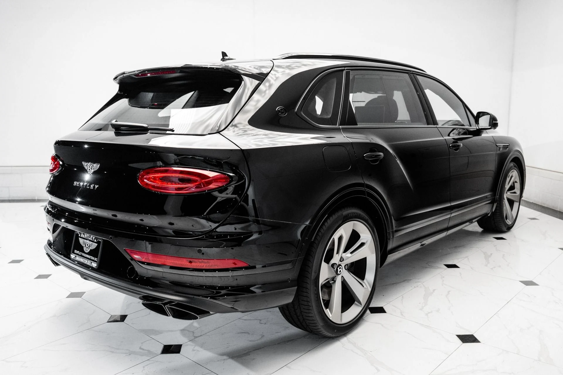mph011_1122347774_New_2025_Bentley_BENTAYGA_EWB_AZURE_V8_Azure_V8_1749659689_21a096aef5