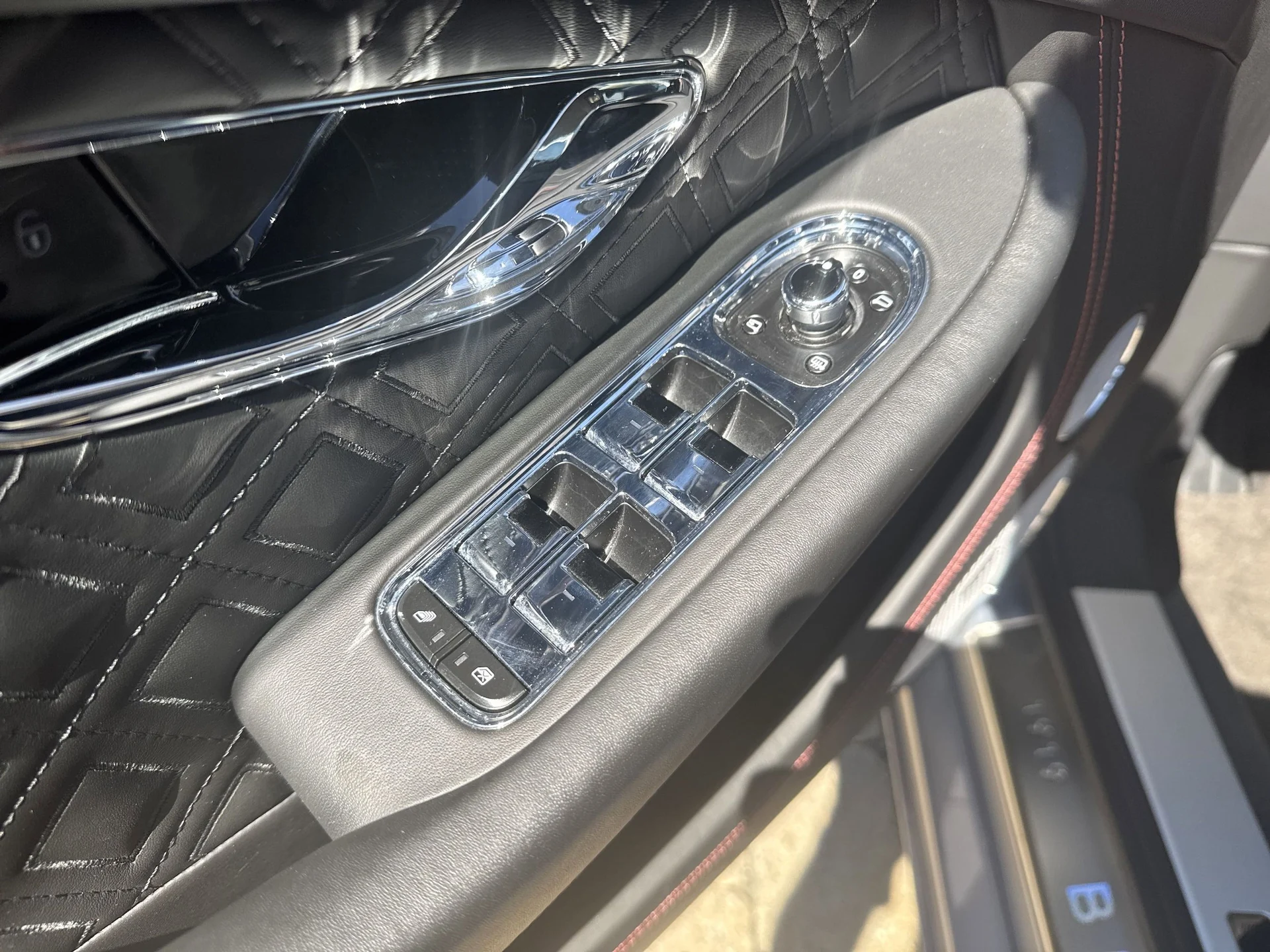 mph011_1125408985_1db892ace4c7b0b0efdf9a3e55aebb60x_dc5f6c5c7e