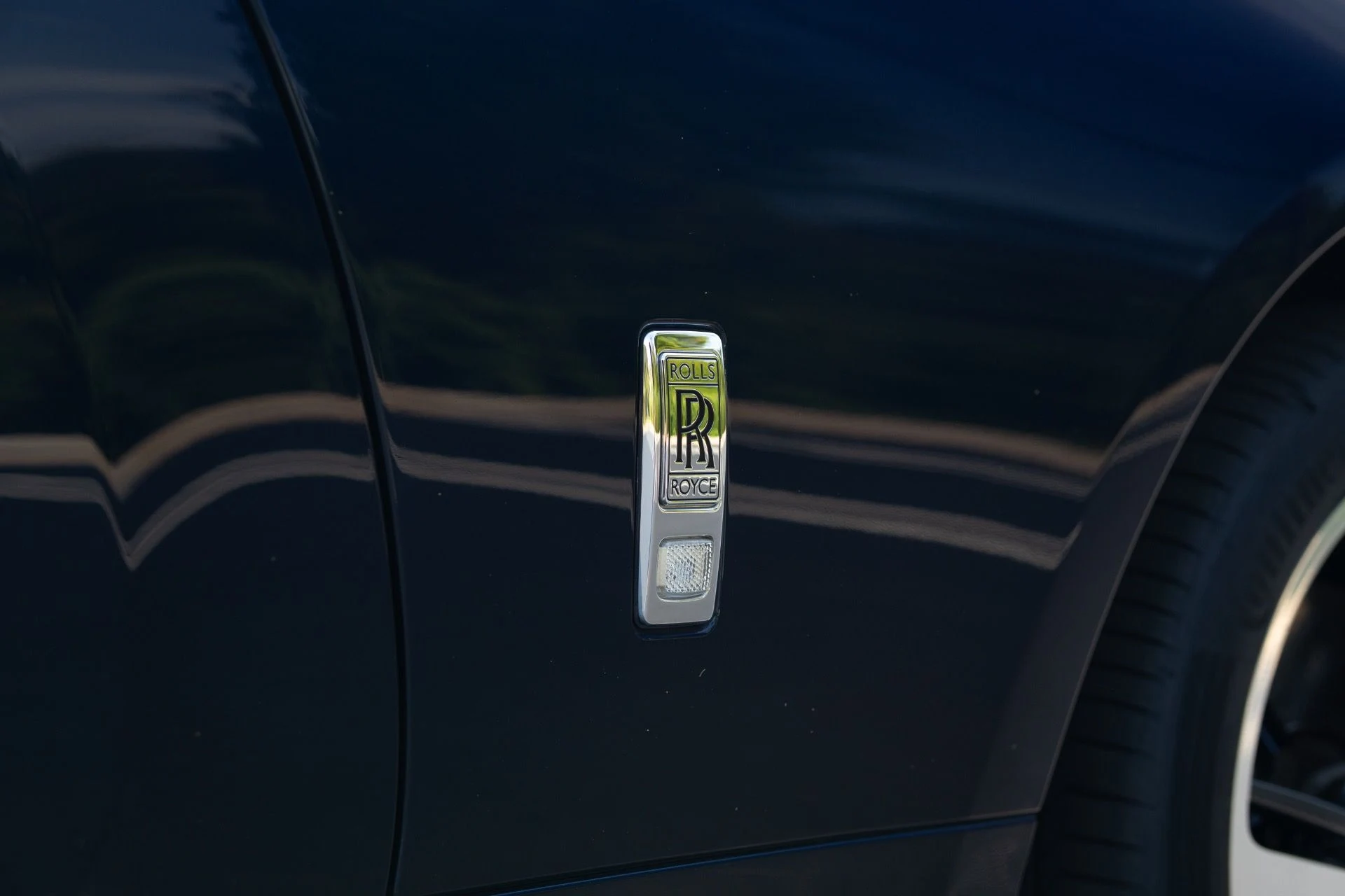 mph011_11282083_Used_2016_Rolls_Royce_Wraith_1762887509_e0570232c4