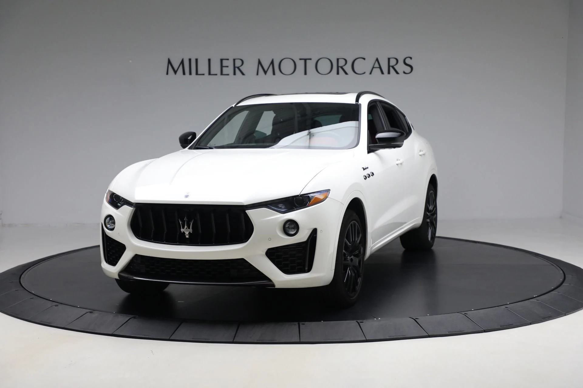mph011_1135371559_Used_2022_Maserati_Levante_Modena_1761157325_96e8a49bb3