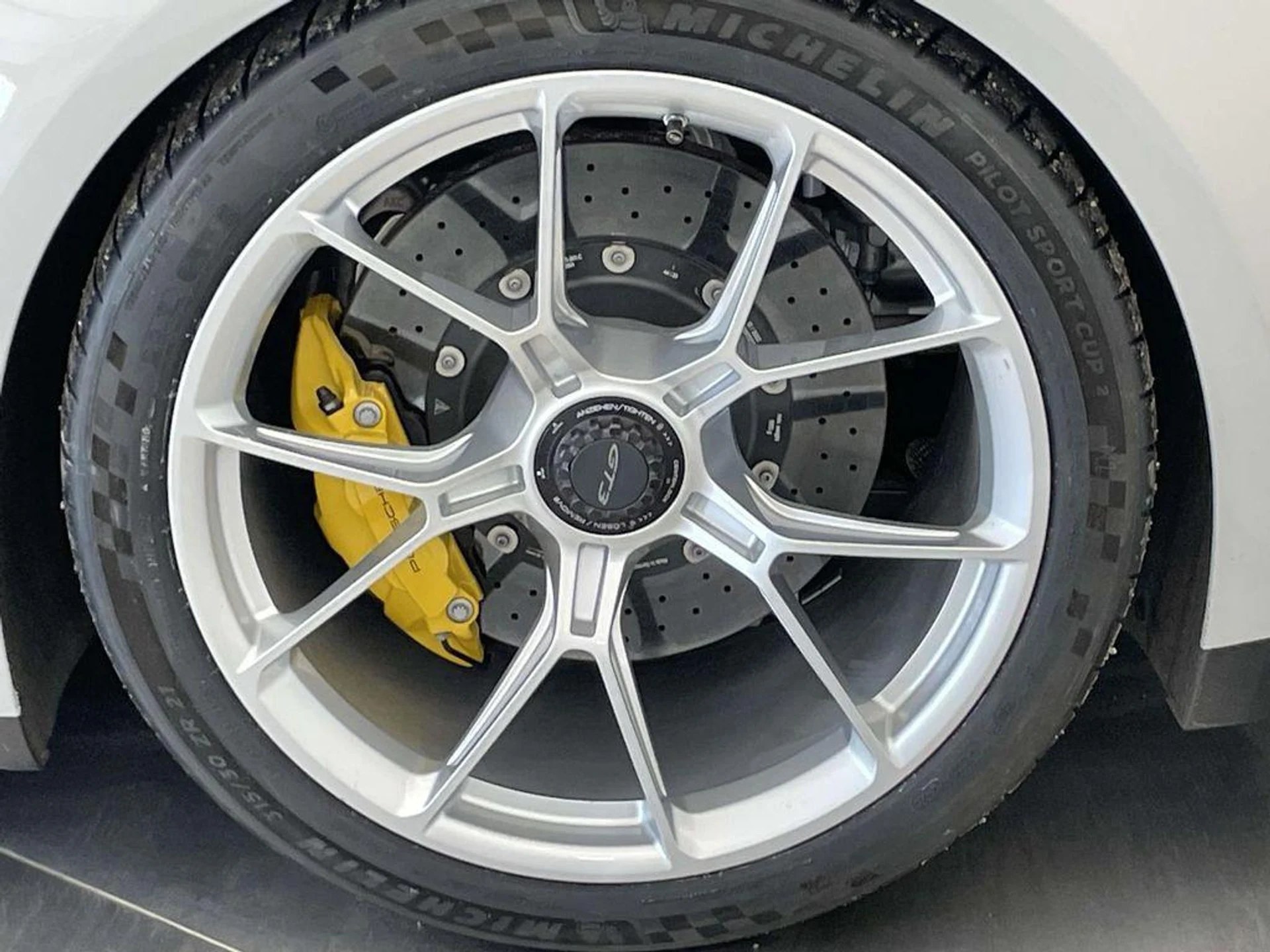 mph011_1138437283_i6e_Ozly_Qgc4_I24s_RN_Ye_RC_7_D_zv0_e61ff34801