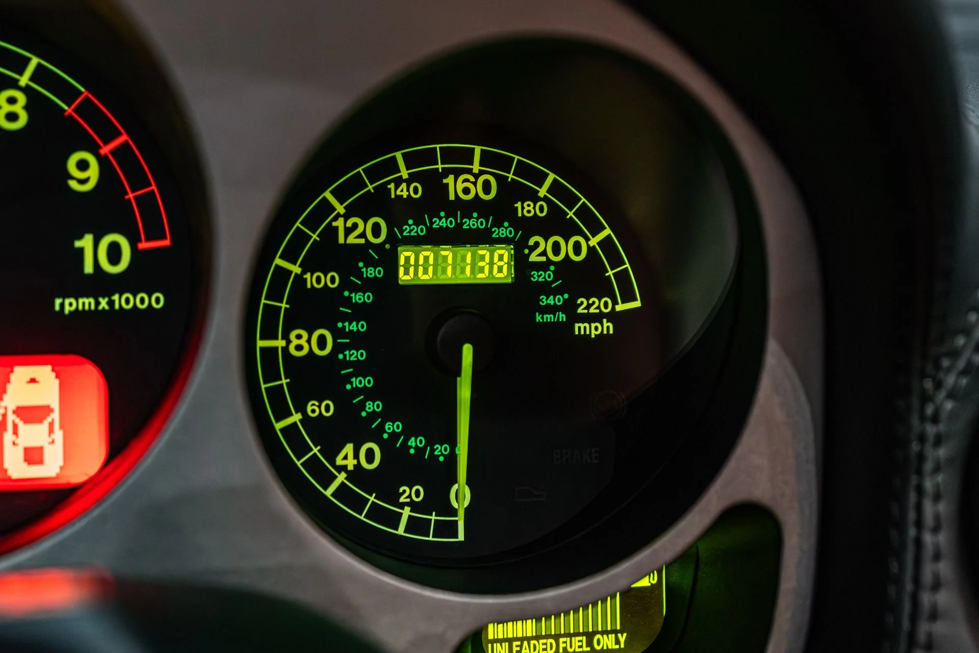 mph011_1141198706_13123_p12_l_f23ab78a19