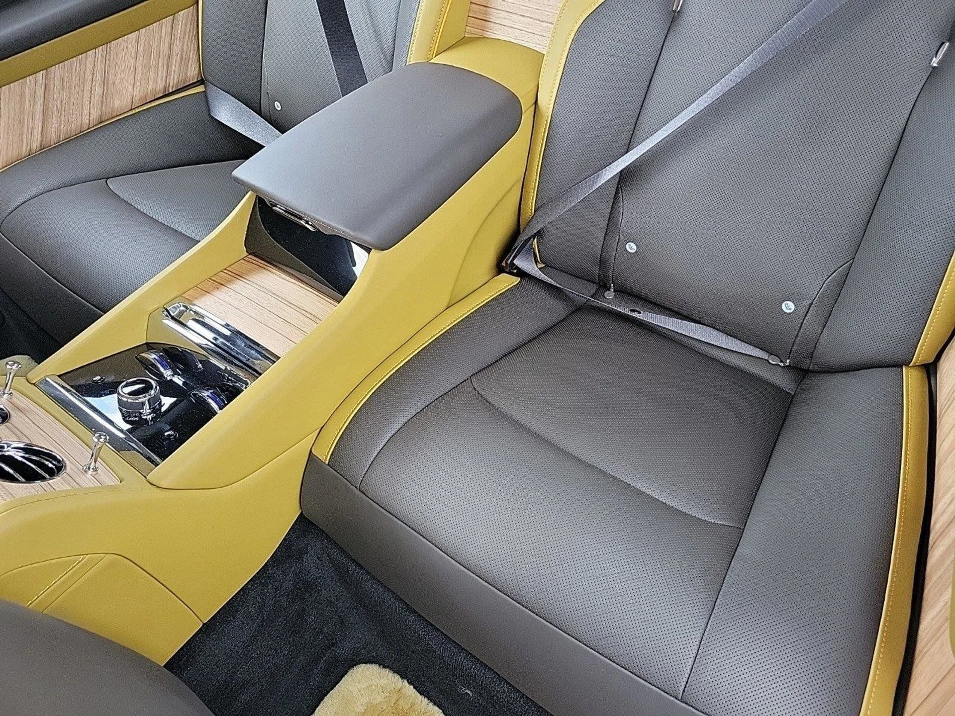 mph011_1141957322_4b1d1812816103cbf1153ae157092ecdx_5aeb5dcea0