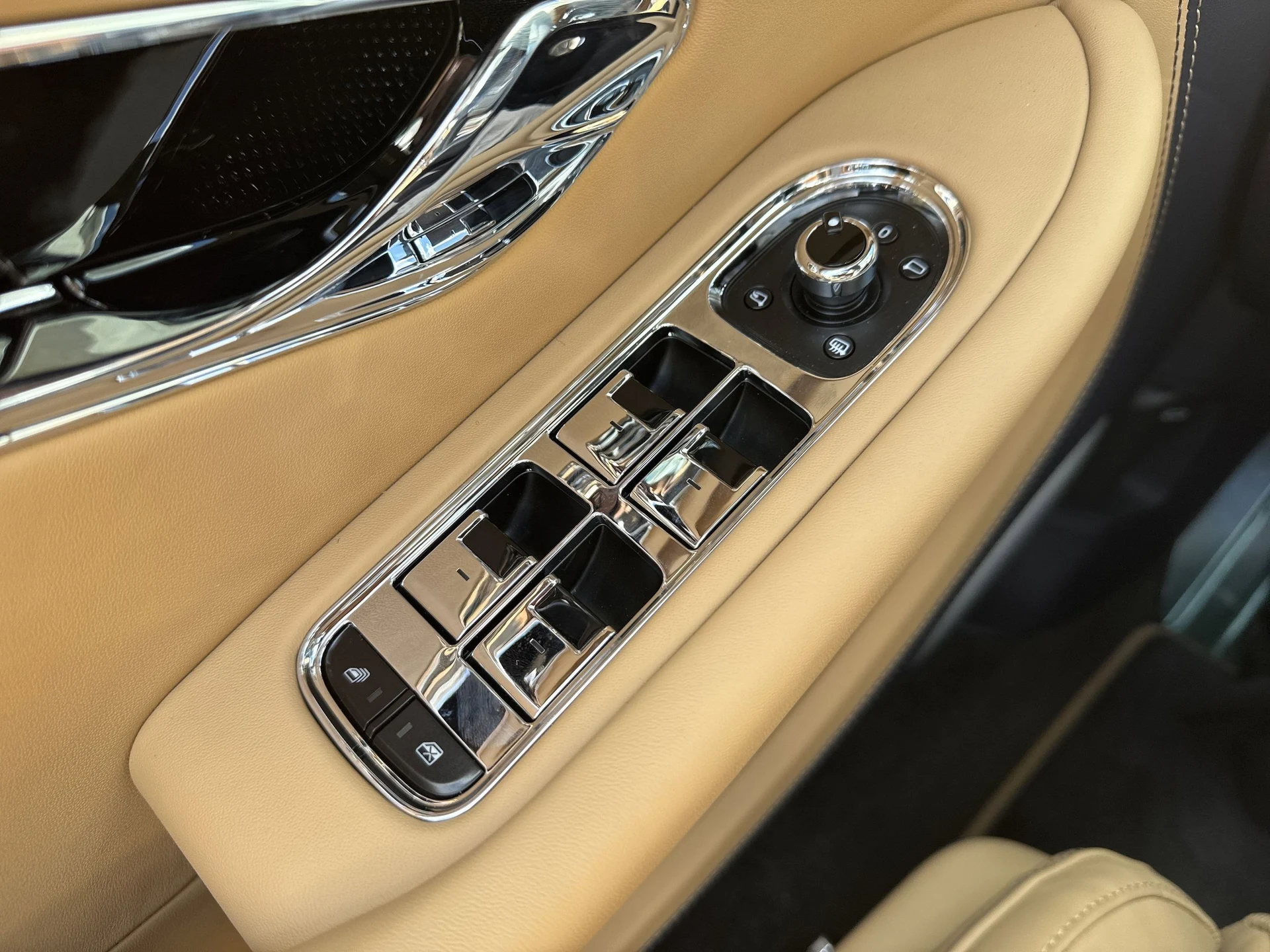 mph011_114629861_aa0ab1212640c731c76d2e836e986114x_3195f56954