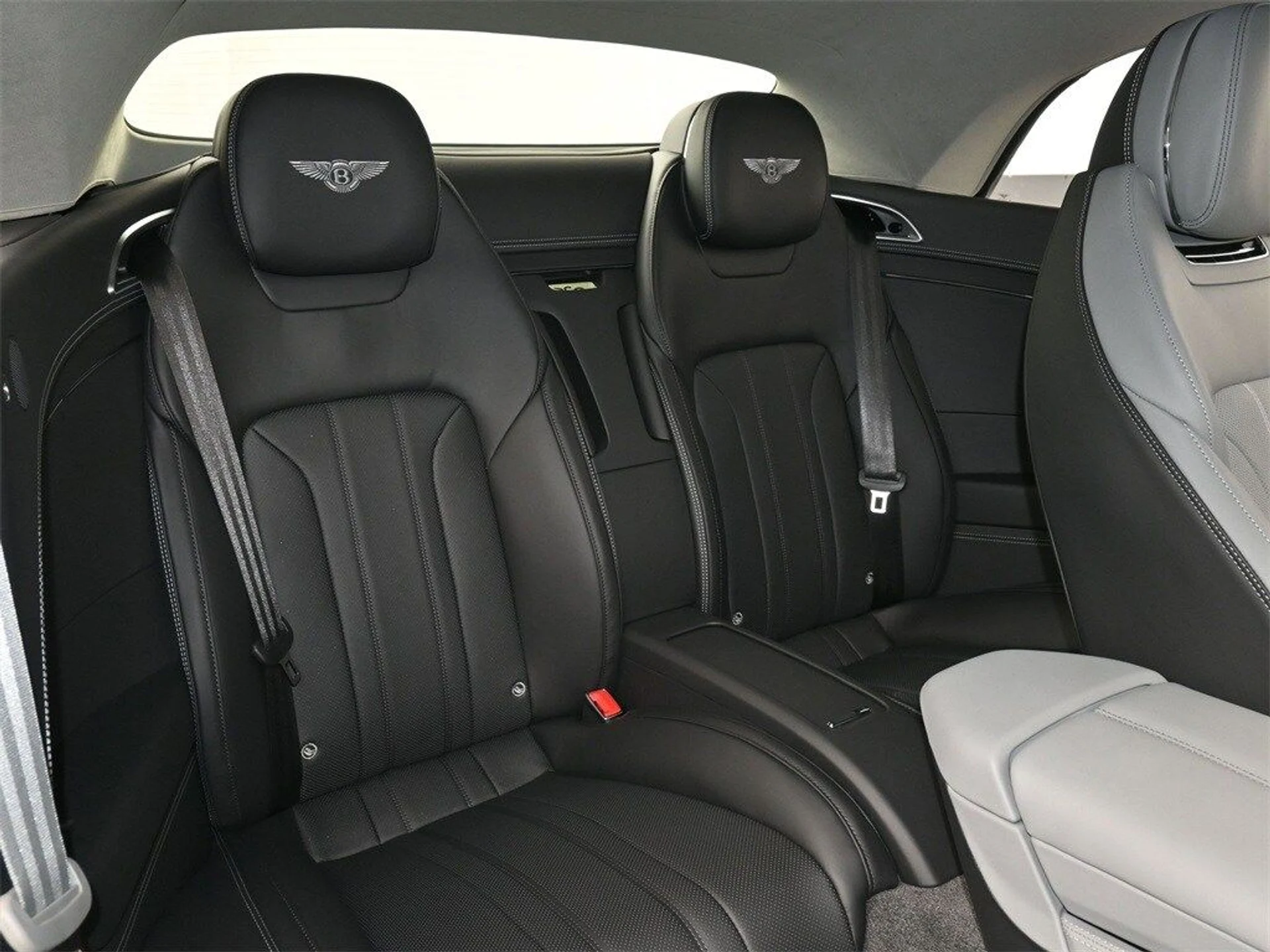 mph011_114990341_ebeb75ed9c4a9eb2fa73b5aa9be24e72x_898563160f