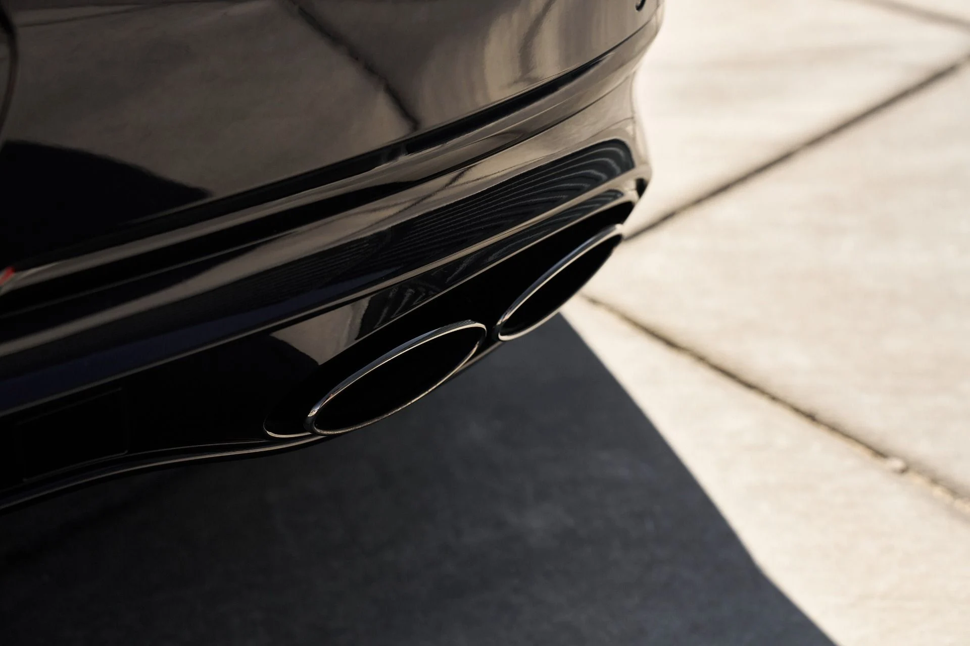 mph011_1150263102_Used_2023_Bentley_Continental_GT_V8_S_1763084109_e351bd8bd2