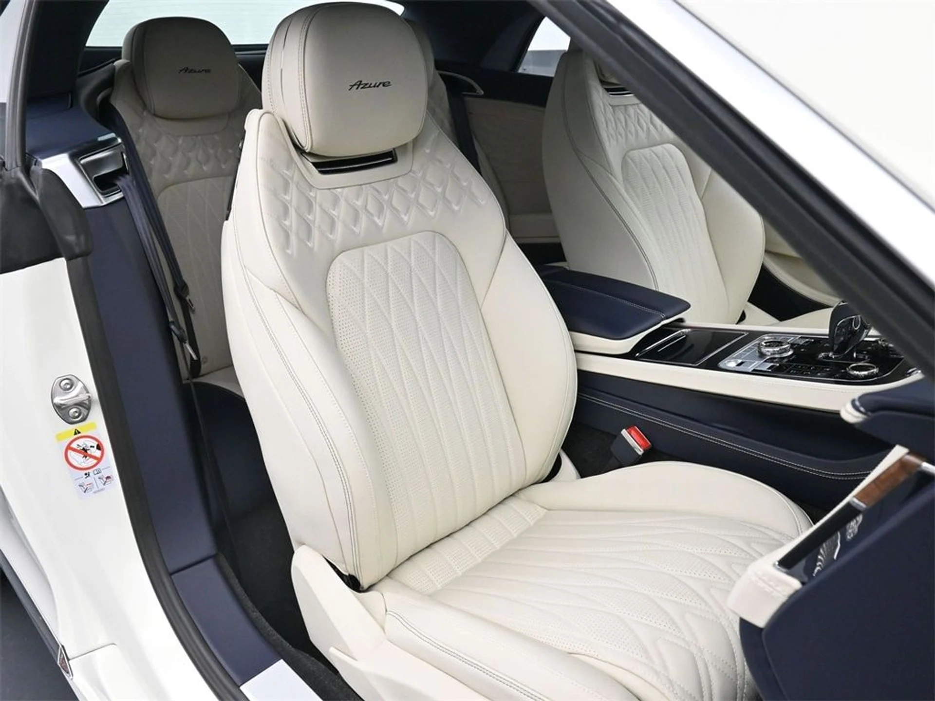 mph011_1167145782_63cde39cb91e575ee88f81b1358ced8dx_e36eae287f