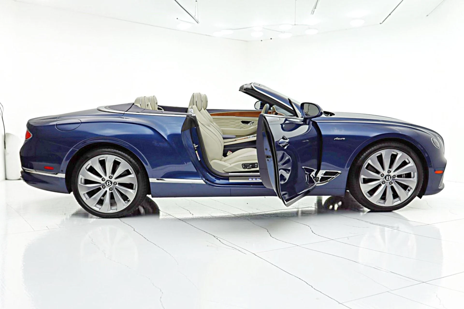 mph011_1176633405_Used_2024_Bentley_Continental_GTC_Azure_V8_LEASE_OPTIONS_AVAILABLE_ebb955ec99