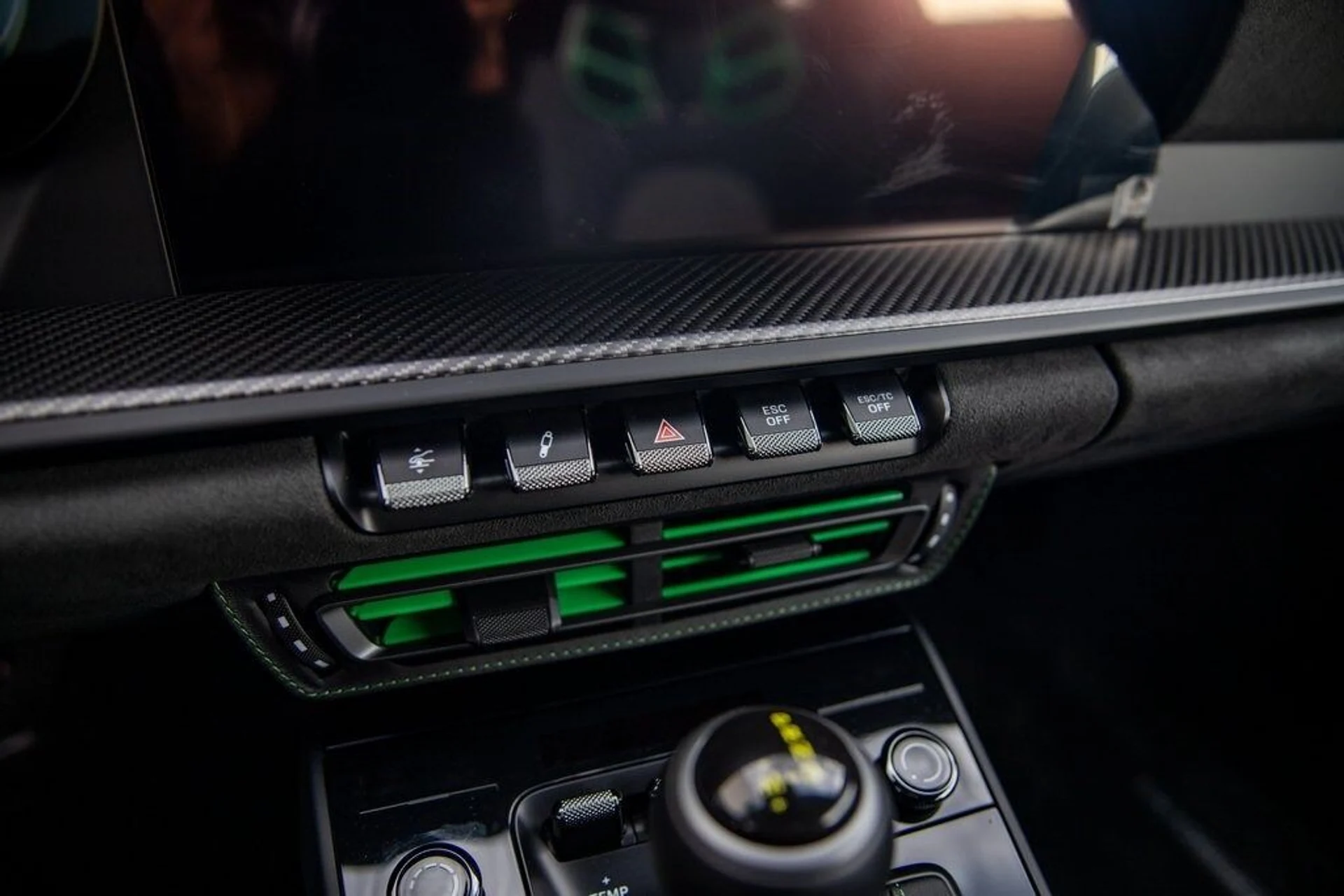 mph011_117946652_8bba025d87abc31f045bee93ad38e1c6x_3cd0e6a3a3