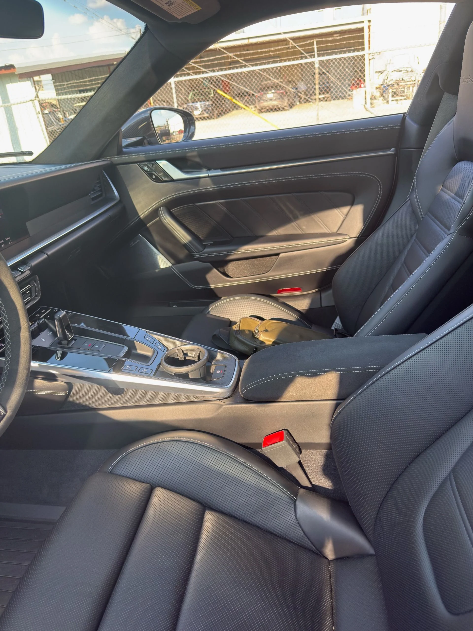 mph011_1182911733_Used_2021_Porsche_911_Turbo_S_1756323646_13da1bbeb0