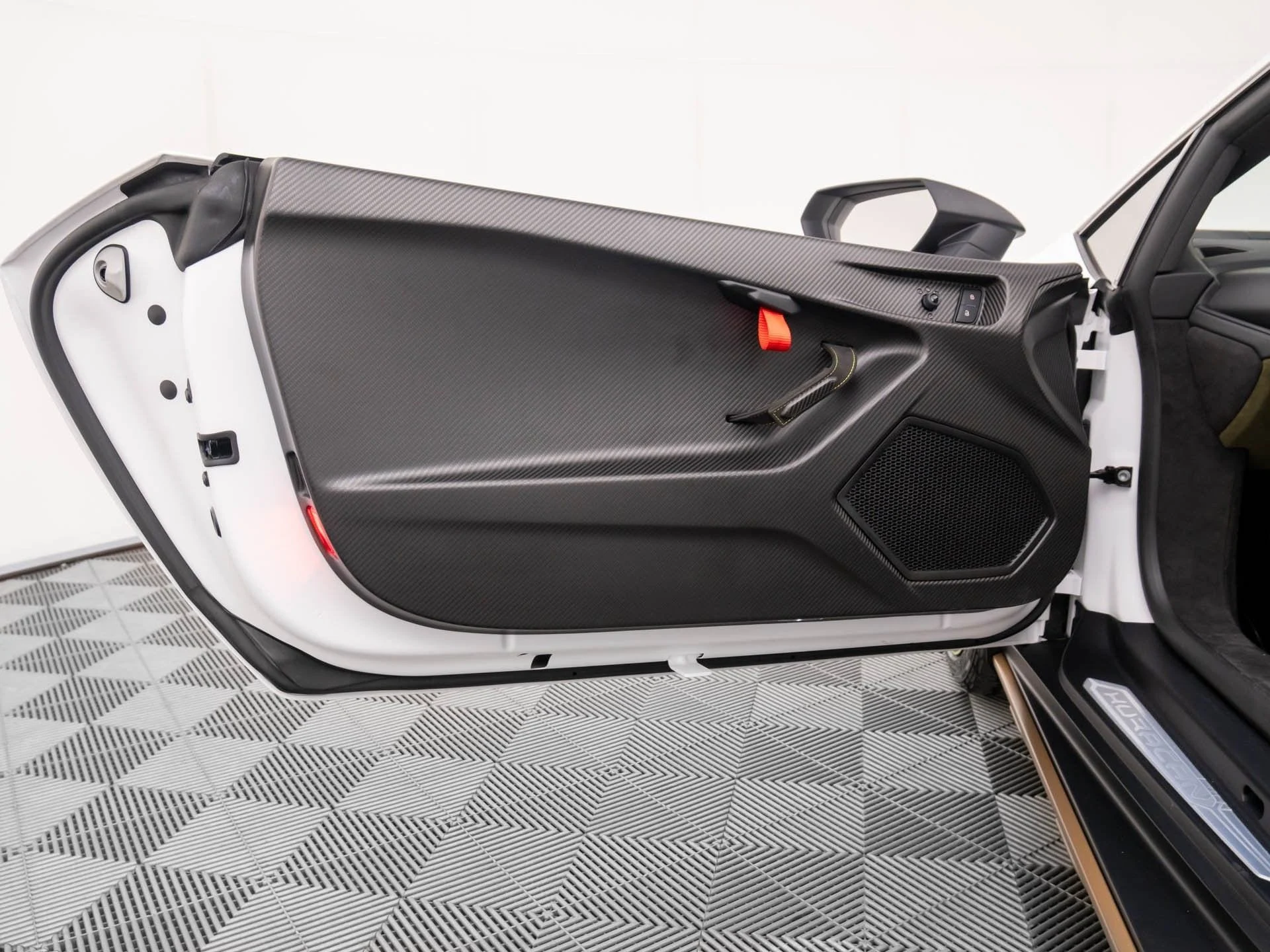 mph011_1185297093_dea186090065ed1b5e45c063a48e7153x_7688792856