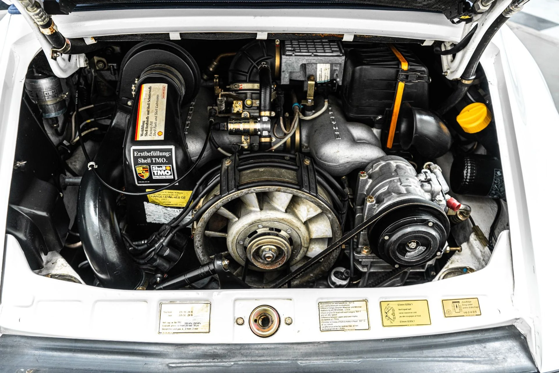 mph011_1187018827_Used_1989_Porsche_911_Carrera_1788213145_9fe8d96ba0