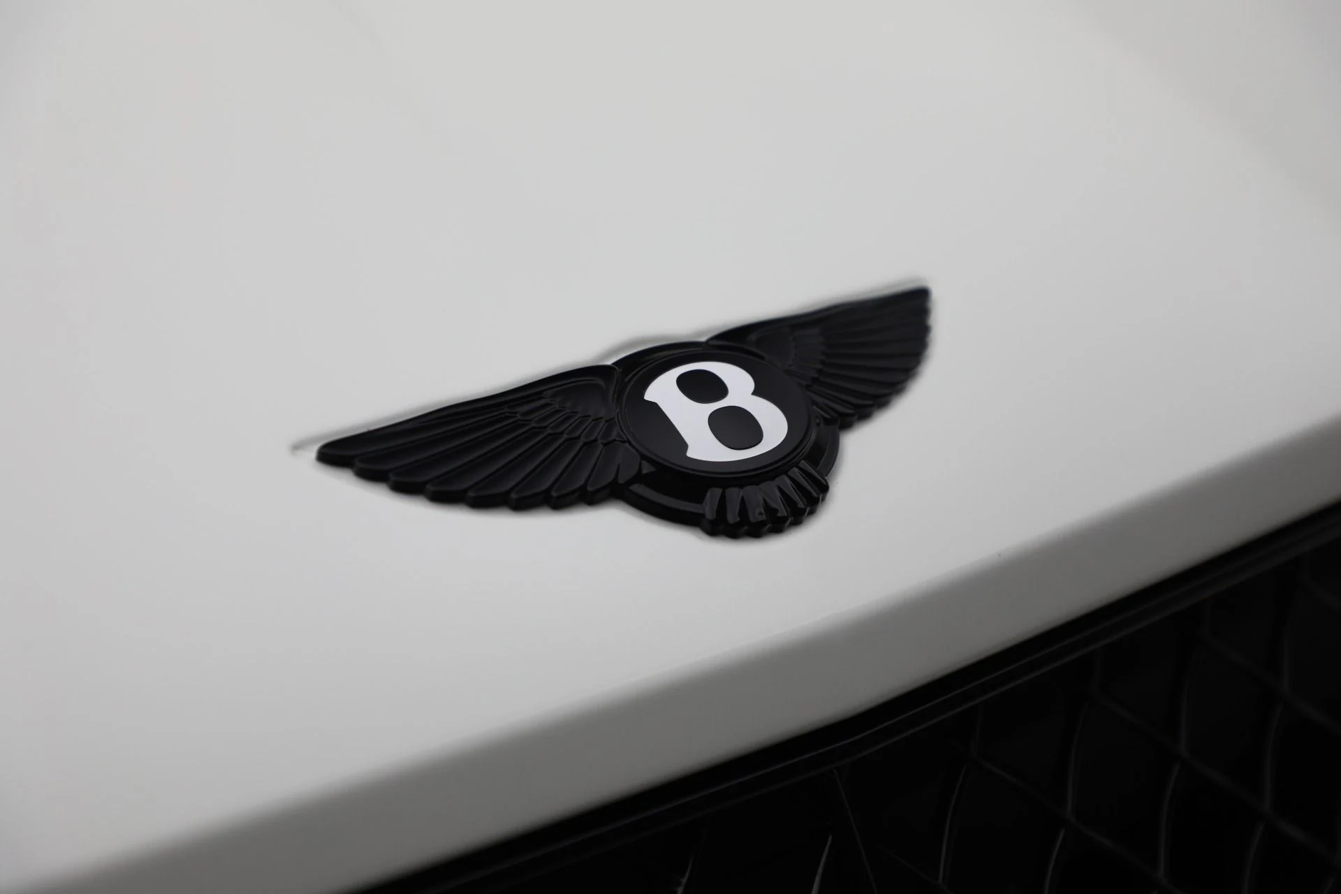 mph011_1188067746_Used_2025_Bentley_Bentayga_S_Black_Edition_9bda273e70