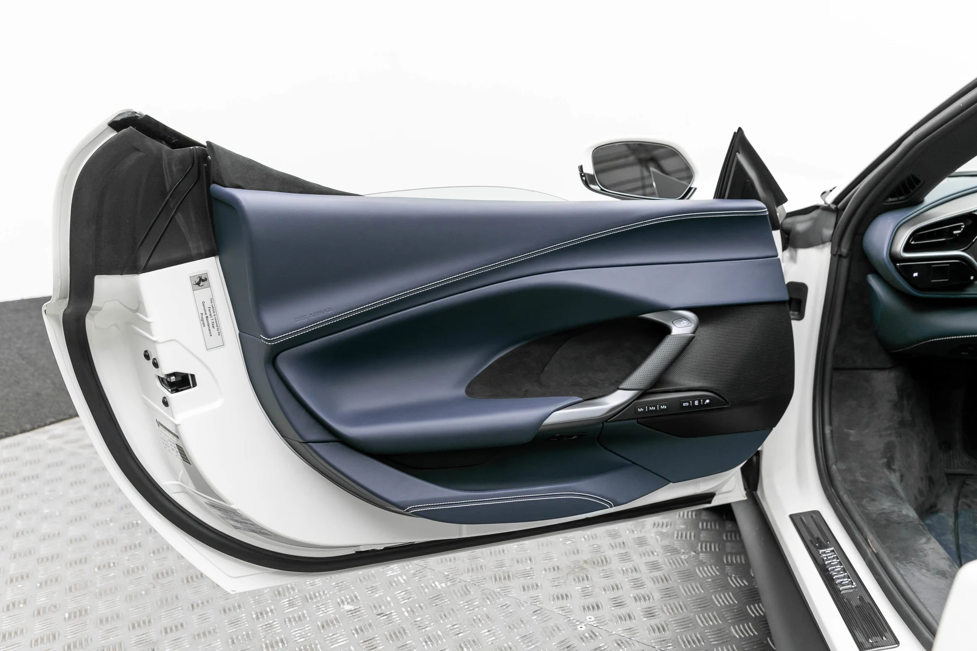 mph011_1192082850_c2c215a9ef1a4e358a05adef474db83f_9819c6ec75