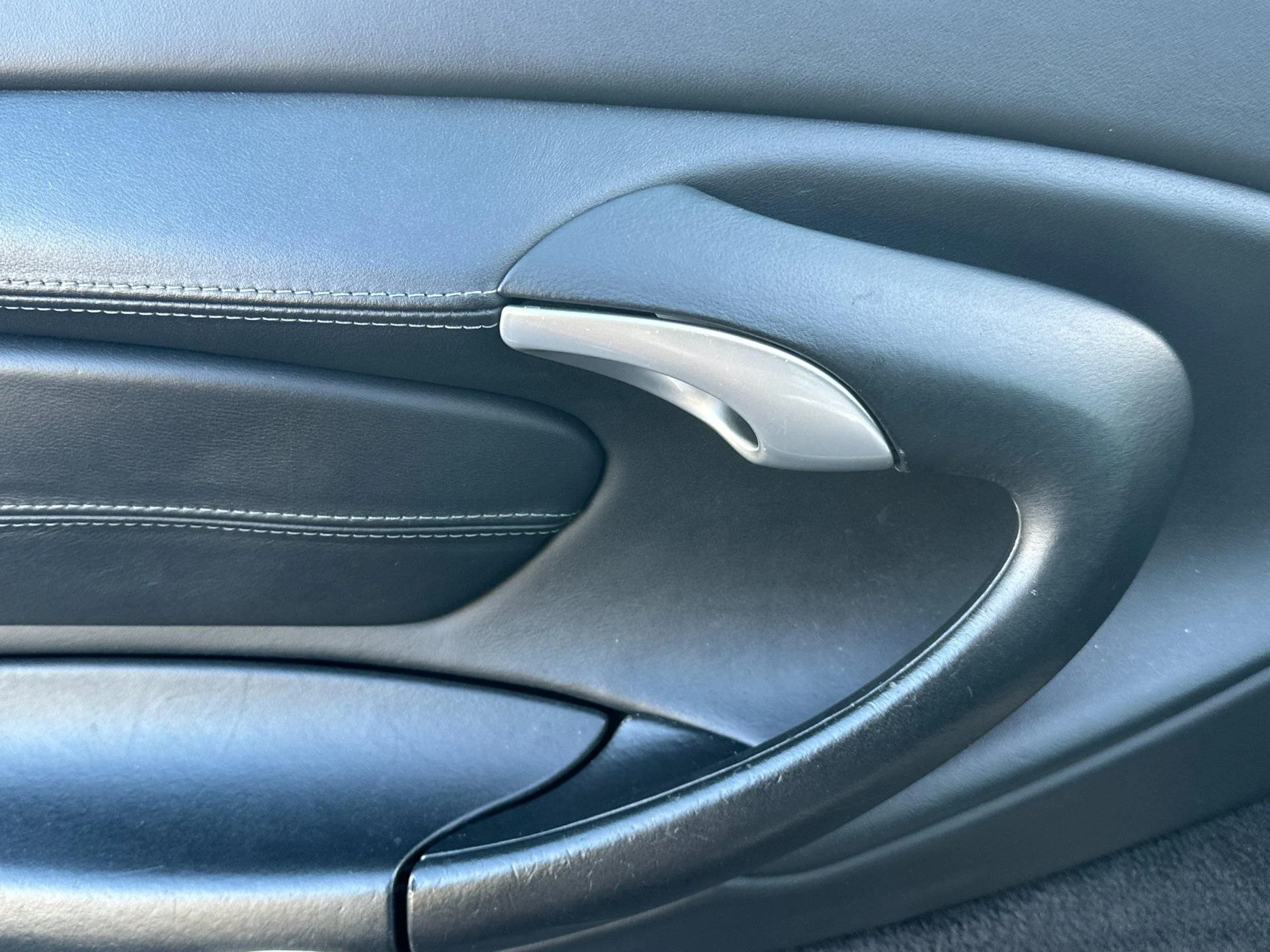 mph011_1194611505_Used_2002_Porsche_911_Turbo_1761919897_ac5df35ece