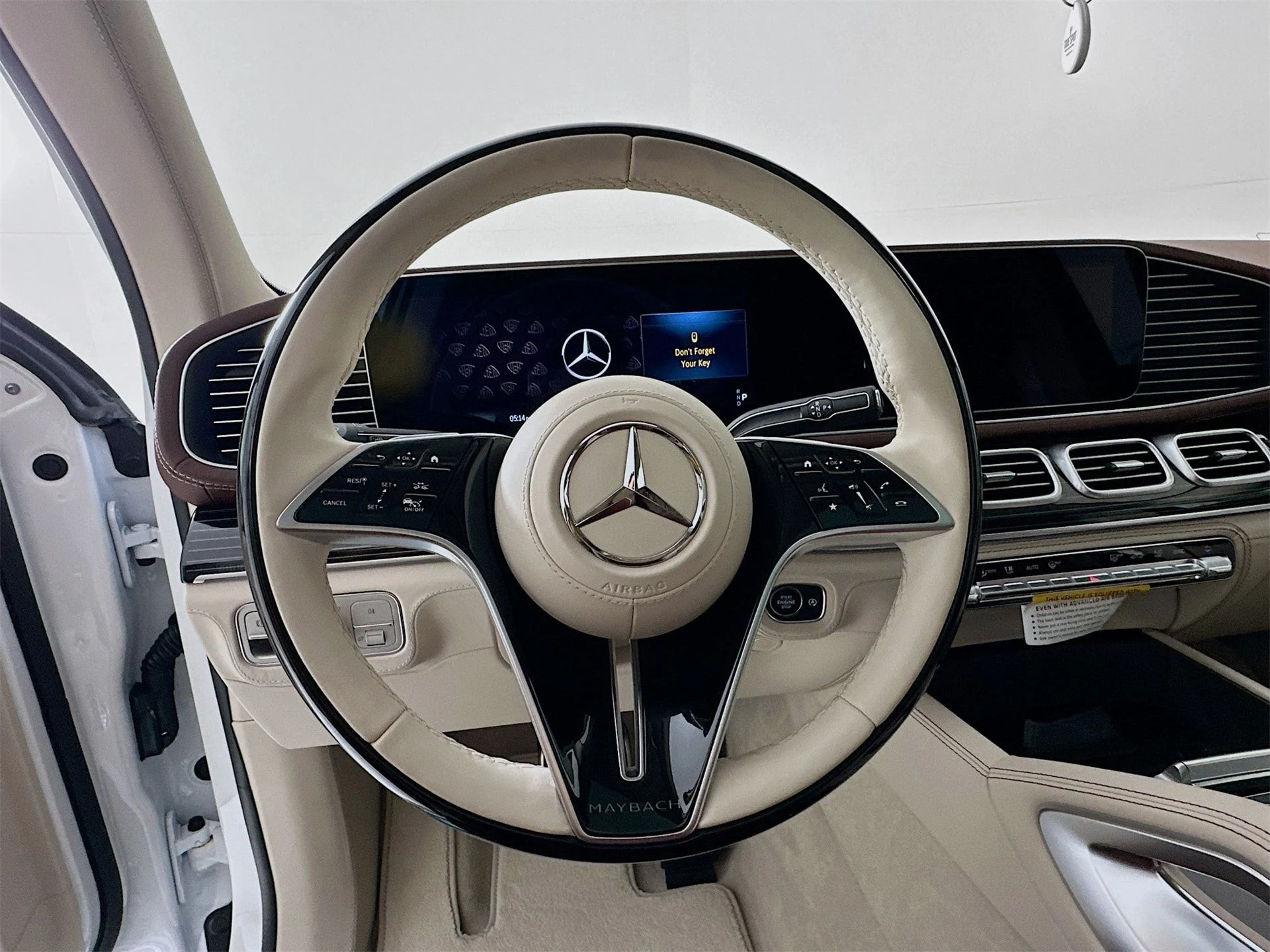 mph011_1195840657_ce386f92f6a4b2535afb1d0d8b721f18x_1787eb6a33