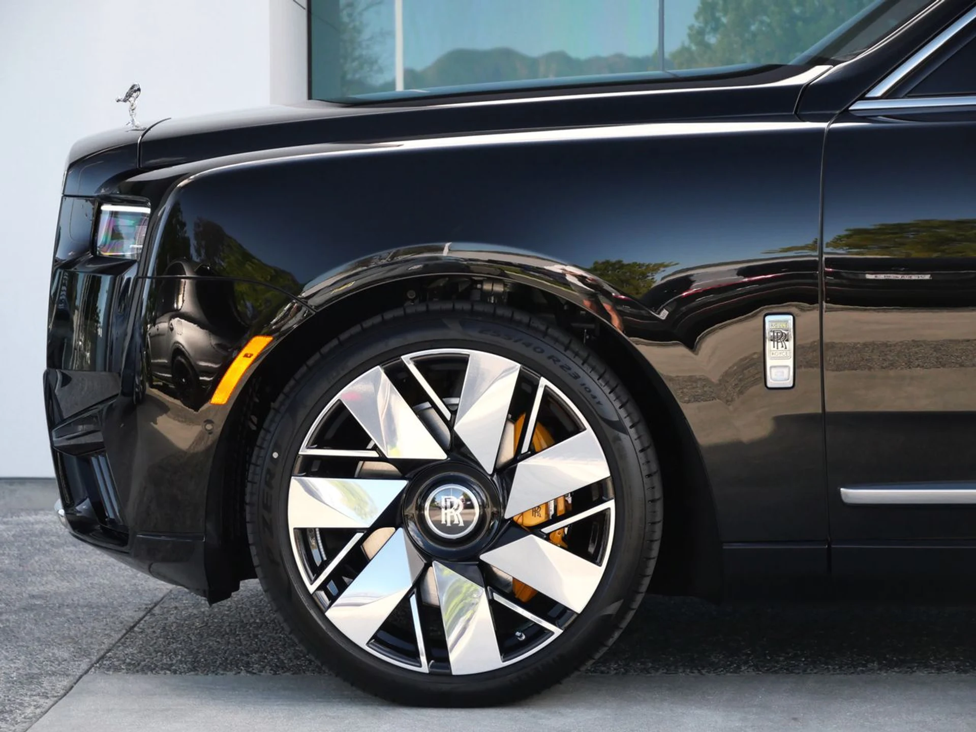 mph011_1198814924_e75a75b5f0276fa703b559a35dde08f3x_5bba238578