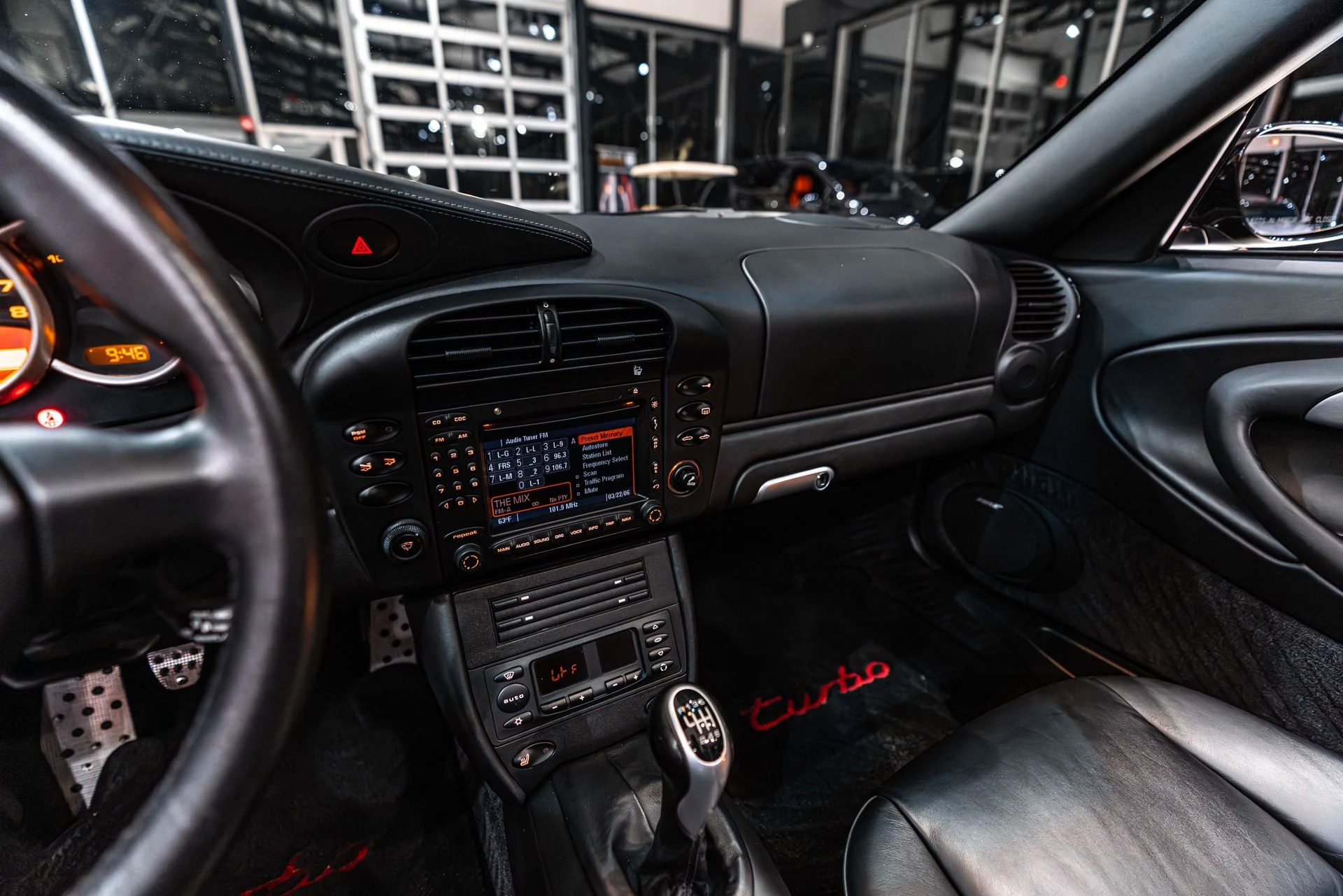 mph011_120218123_13057_p12_l_732d57faf2