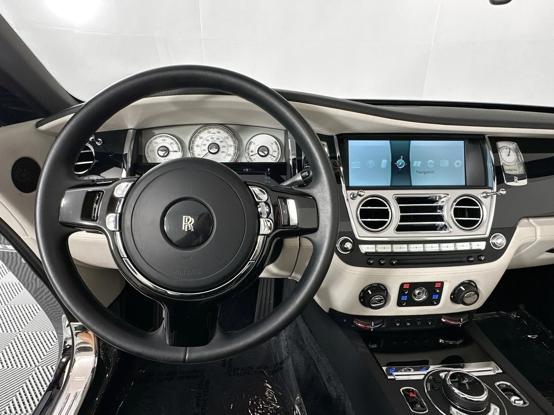 mph011_120317552_12_2e35d40036