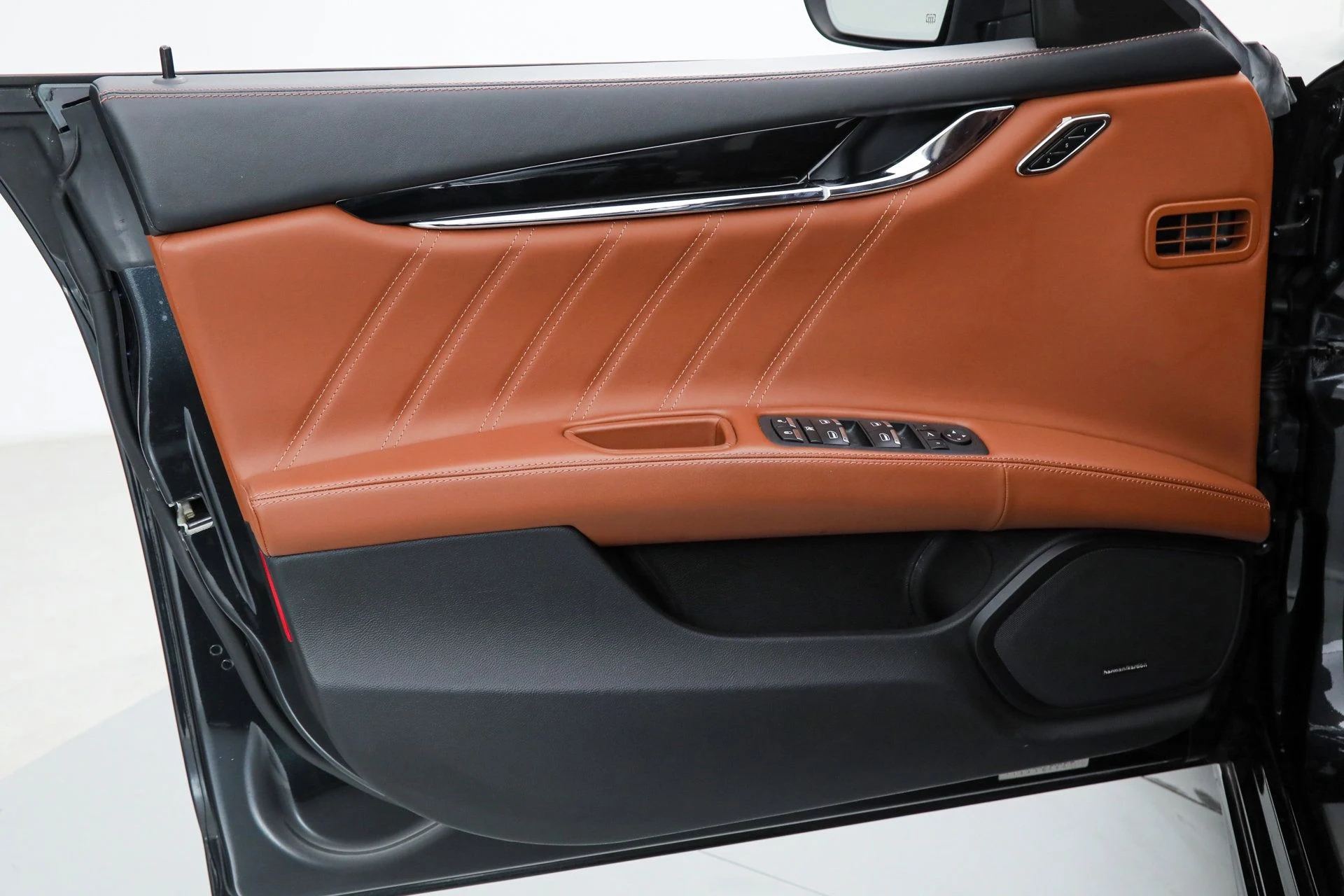 mph011_1205868422_4dcea9cda8e3e0034aecf25adef27180_1f7497127d