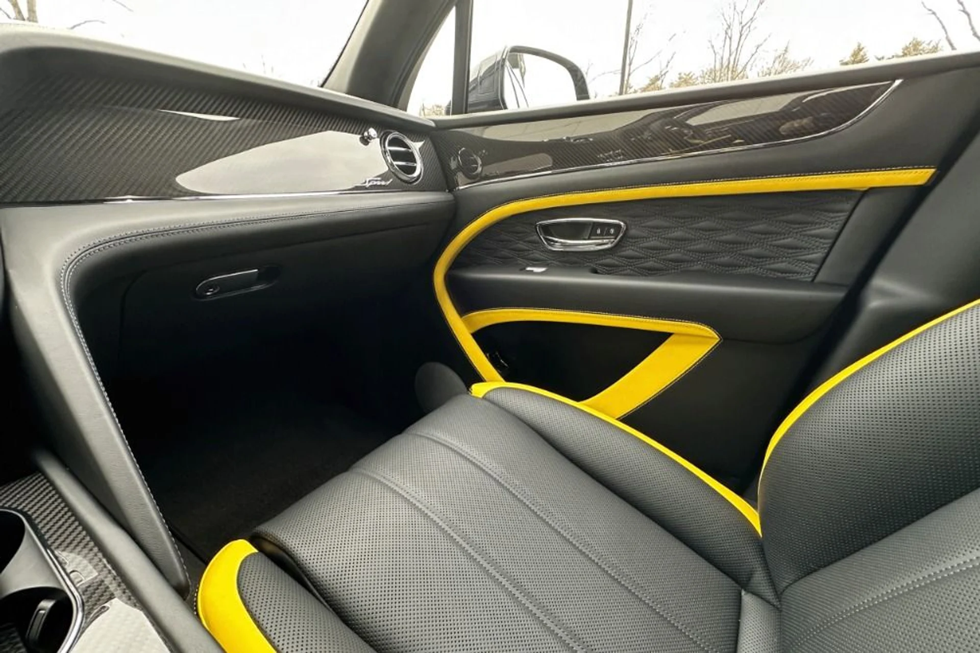 mph011_1214648919_New_2026_Bentley_Bentayga_Speed_1770287407_5b537f50f7