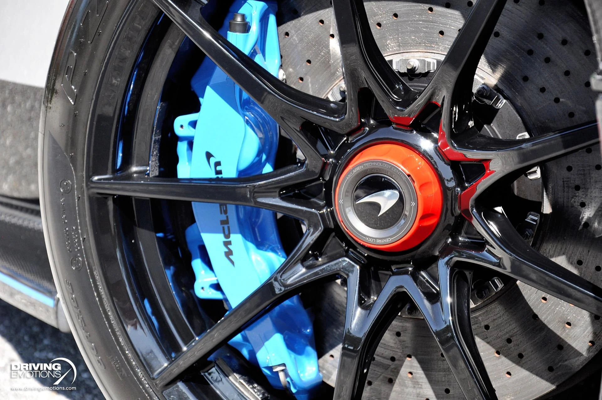 mph011_1221637036_683_p12_l_15c87afc89