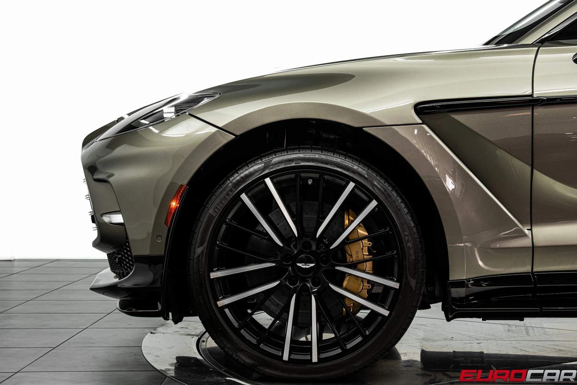 mph011_1221692453_image_12_da990988fd