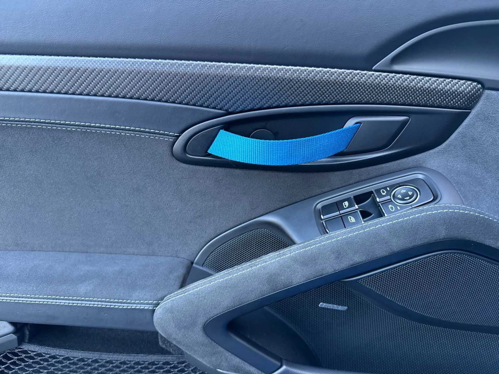 mph011_1228638255_53e0424820fe83260910c6c57338095dx_229e139a64