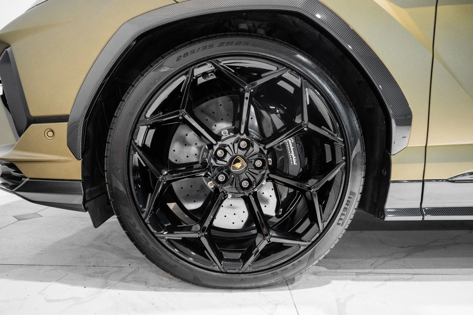 mph011_123019890_Used_2024_Lamborghini_Urus_Performante_1777998986_4ba1808179