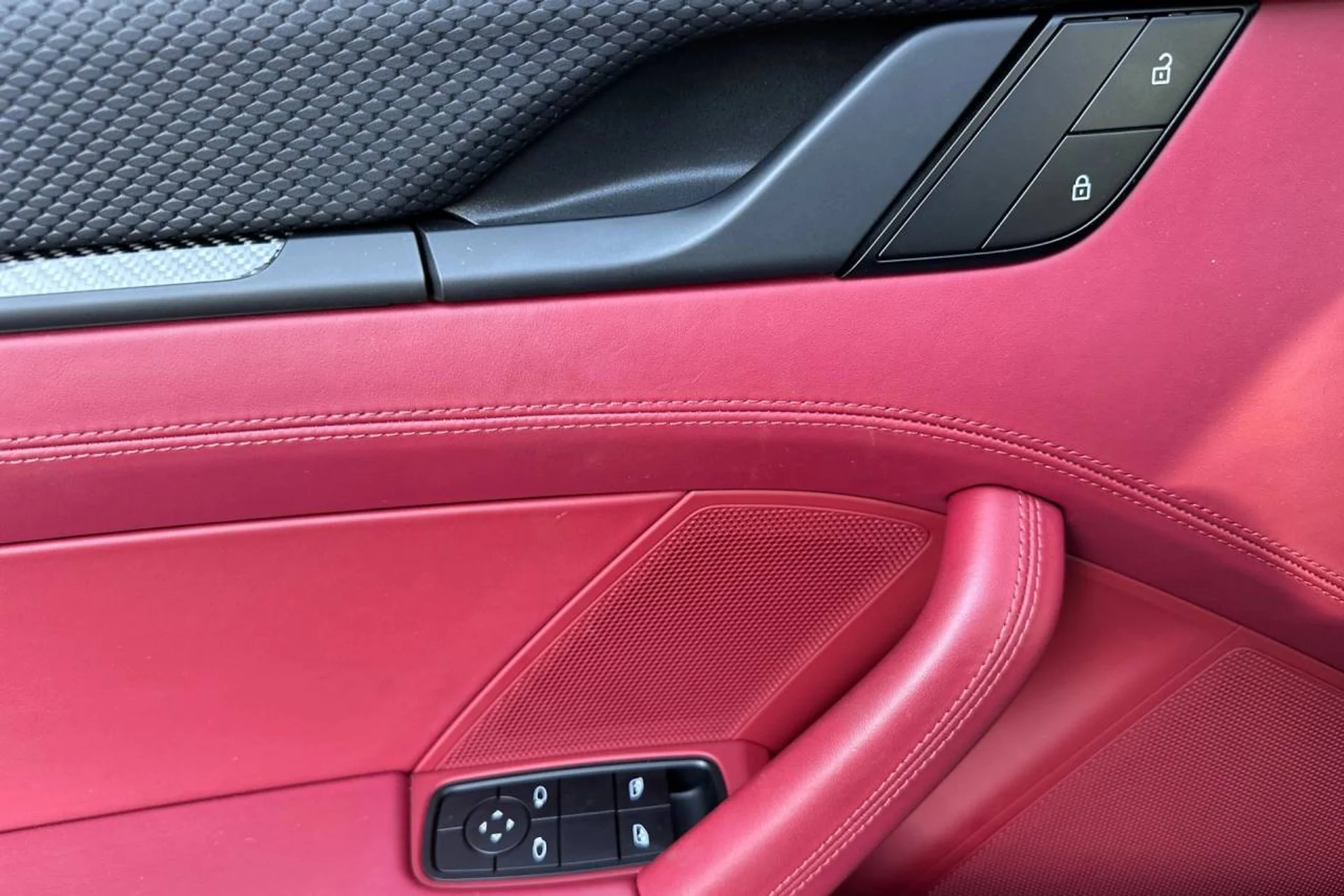 mph011_1230367172_1280_fce4cc4dff